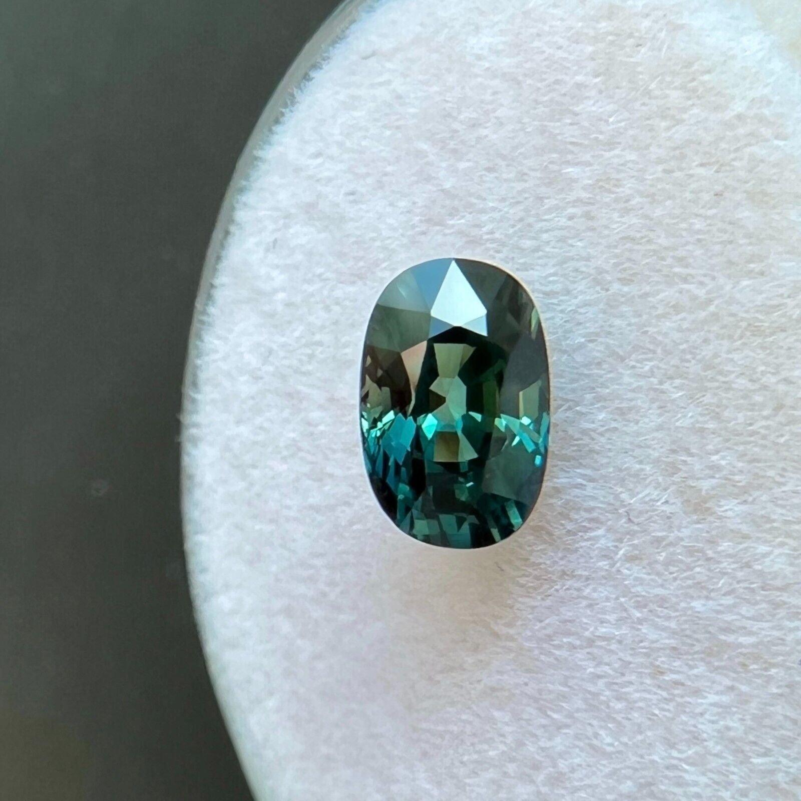 Women's or Men's GIA Certified 1.03Ct Sapphire Natural Vivid Green Blue Untreated 6.8X4.3Mm IF For Sale