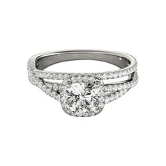 Anillo de diamantes con triple banda de pavé con halo de cojín de 1,04 quilates certificado por el GIA