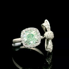Anello con diamante certificato GIA da 1,04 carati di colore verde tenue con purezza I2