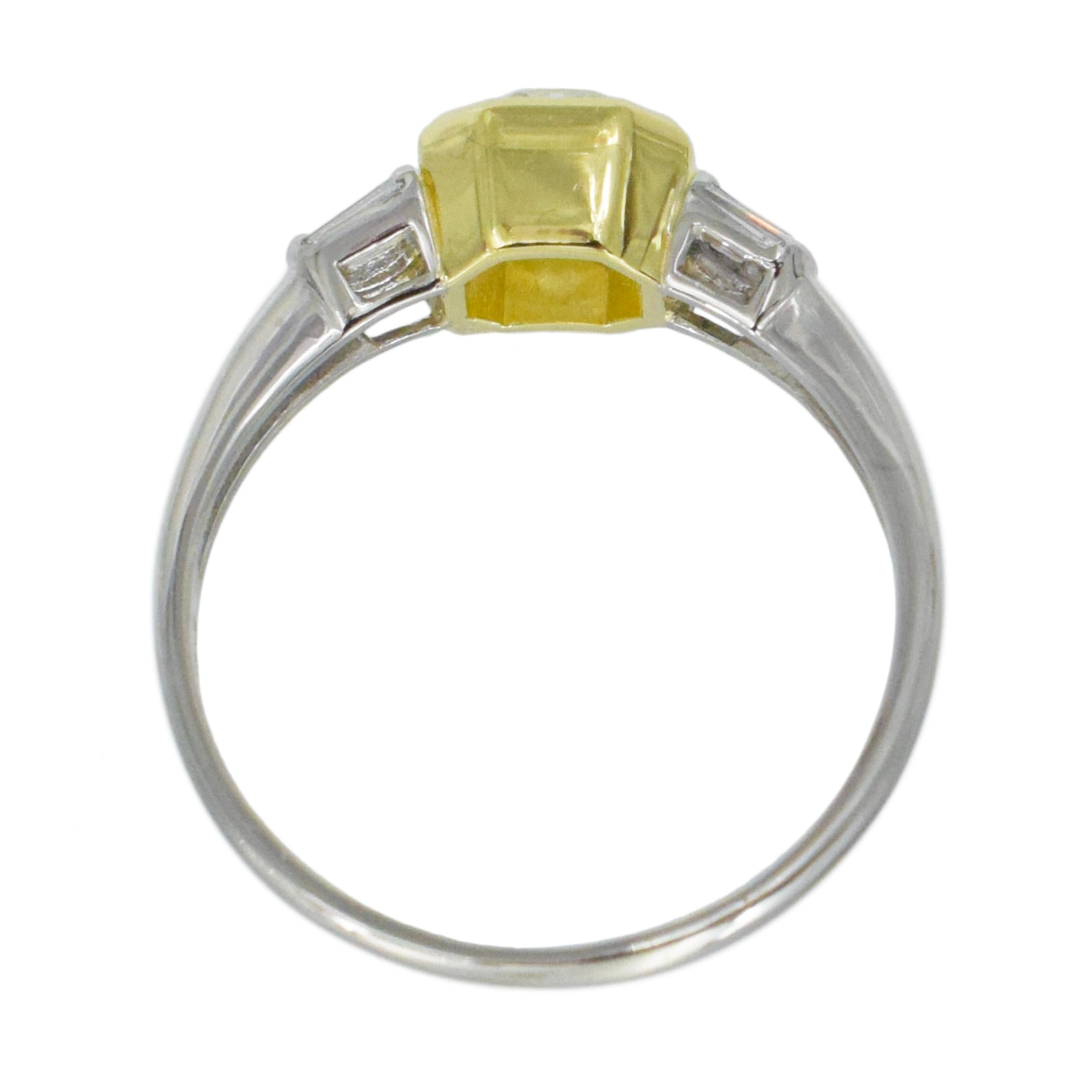 GIA certified  1.04 carat Light Green  Diamond  Ring For Sale 2