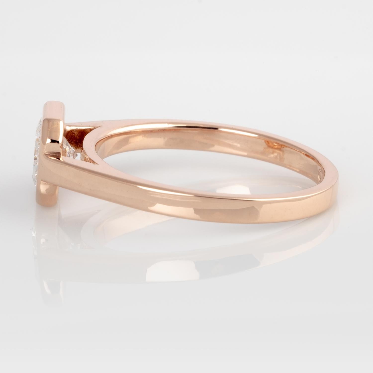 Radiant Cut GIA Certified 1.04 Carat Radiant Diamond and Rose Gold Solitaire Ring For Sale