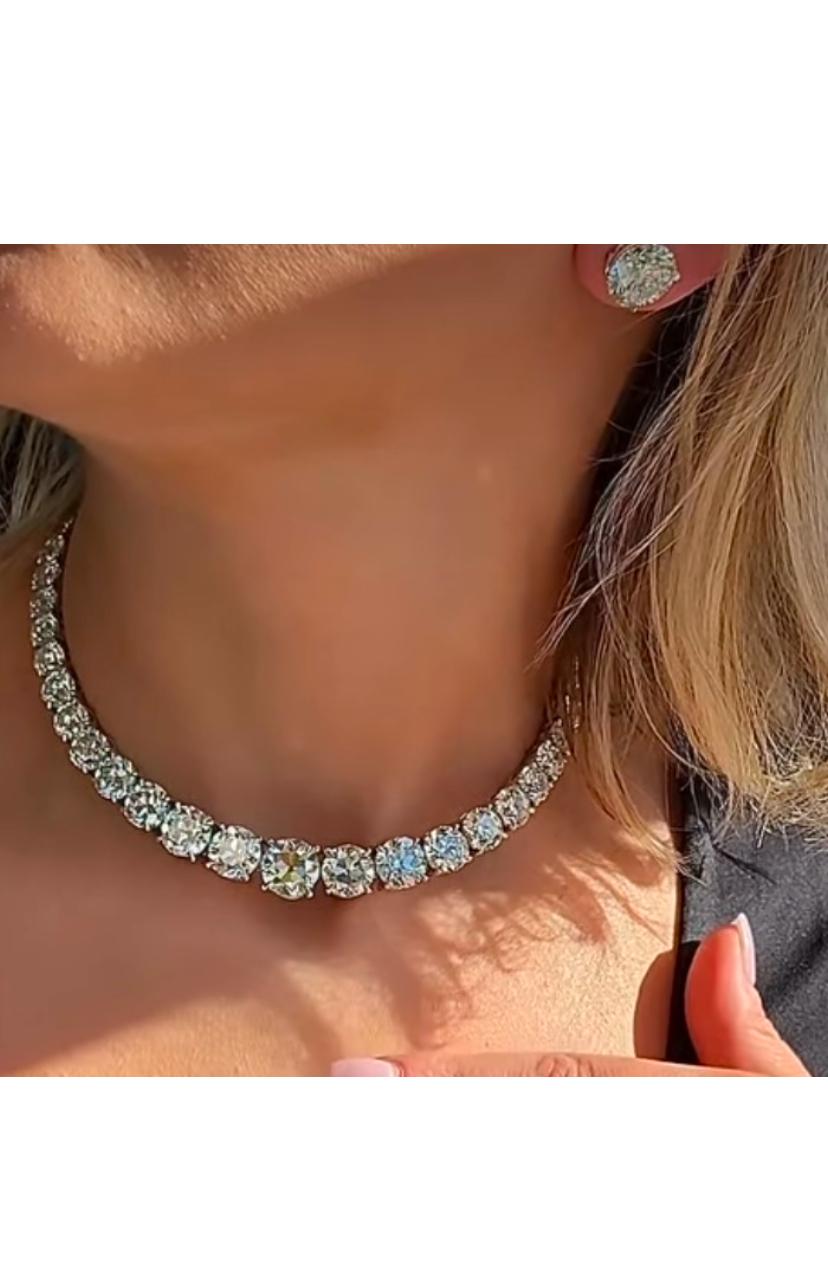 GIA Certified 104.00 Carat Natural Diamonds Platinum Riviera  Necklace/Choker In New Condition For Sale In Massafra, IT