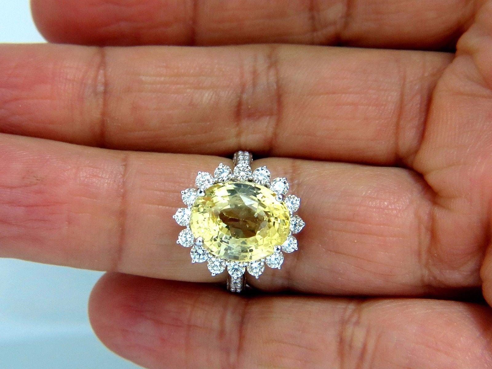 GIA Certified 10.40ct Natural No Heat Yellow Sapphire diamonds ring 18kt Canary 2