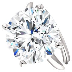 GIA Certified 10.48 Carats Round Diamond Platinum Ring