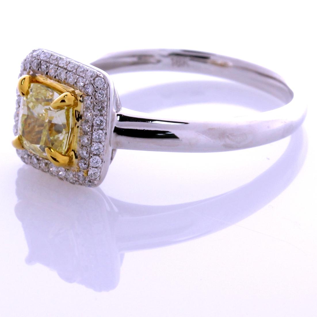 GIA Certified 1.05 Carat Cushion Cut Natural Fancy Light Yellow SI1 Diamond In New Condition For Sale In New York, NY