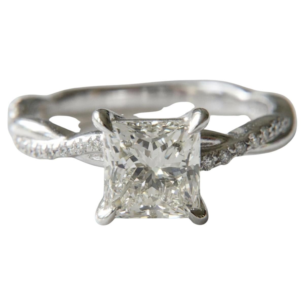 Bague de fiançailles Do Amore certifiée GIA 1,05 carat diamant taille princesse croisé en vente