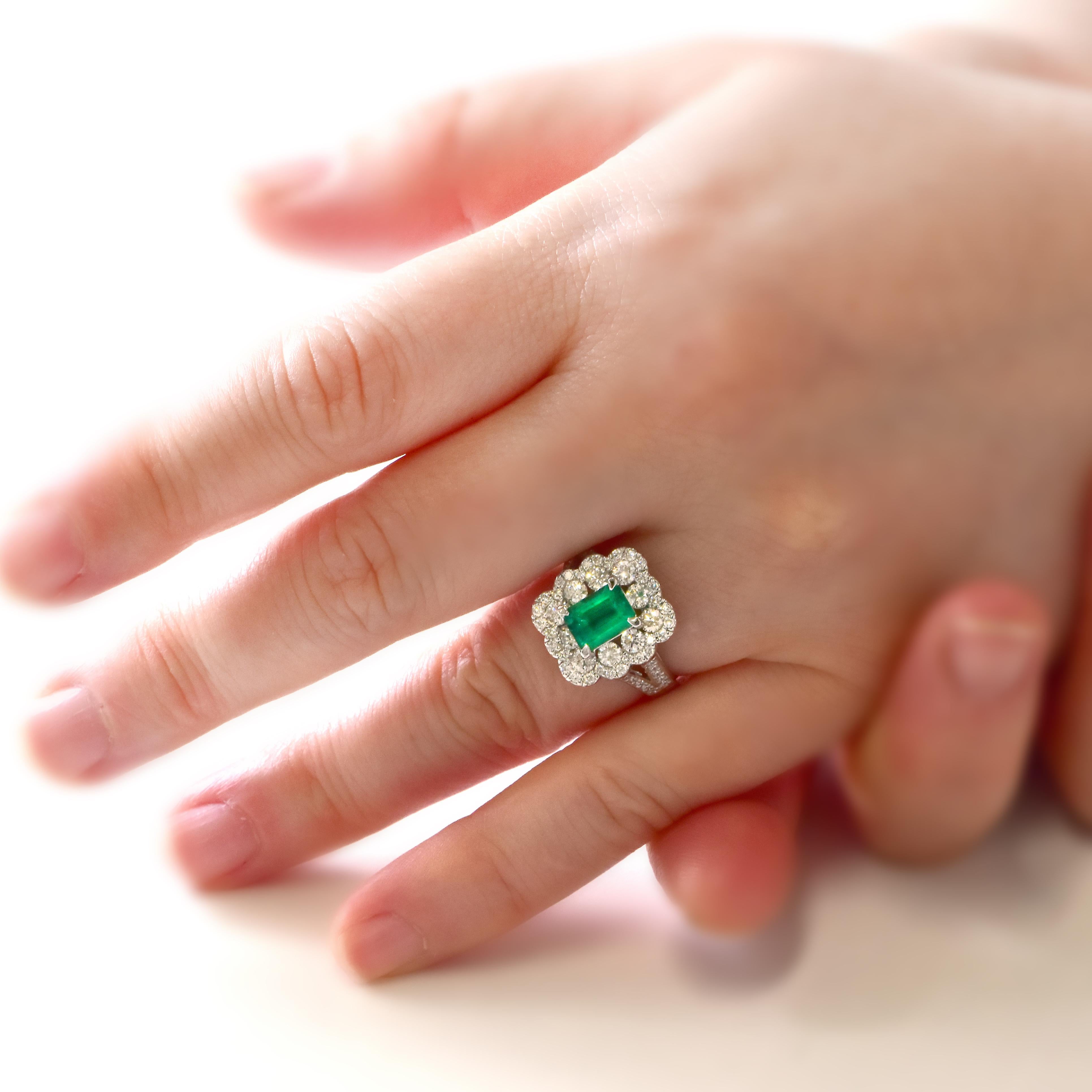 GIA zertifiziert 1,05 Karat natürlichen kolumbianischen Smaragd & Diamanten Ring Set in Platin im Angebot 2