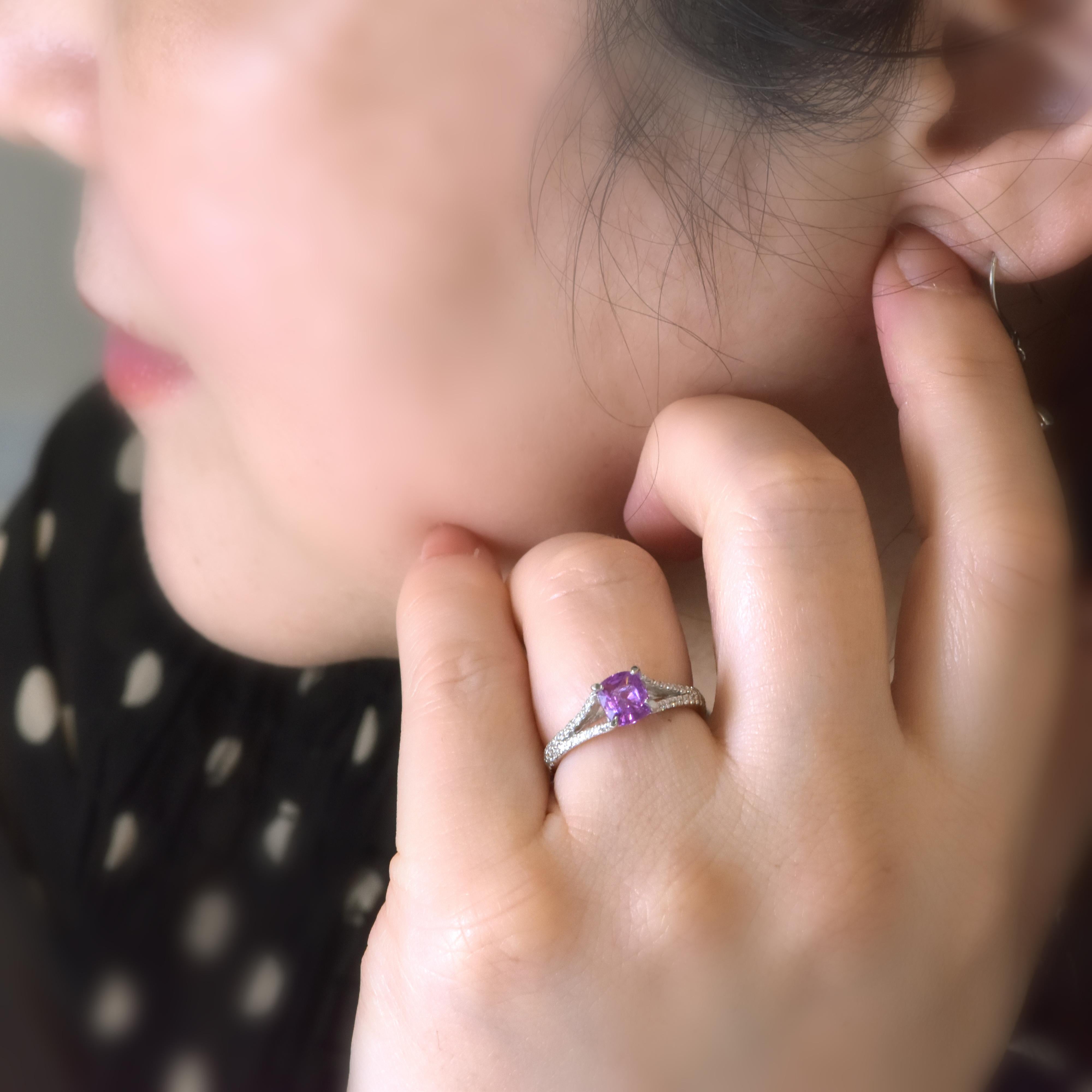 Anello con zaffiro rosa e diamante non riscaldato certificato GIA da 1,05 carati in platino in vendita 7