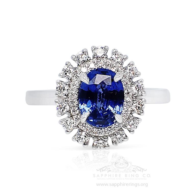 GIA Certified 1.05 ct Platinum Sapphire Ring, Oval Cut Cornflower Blue In New Condition For Sale In Tampa, FL