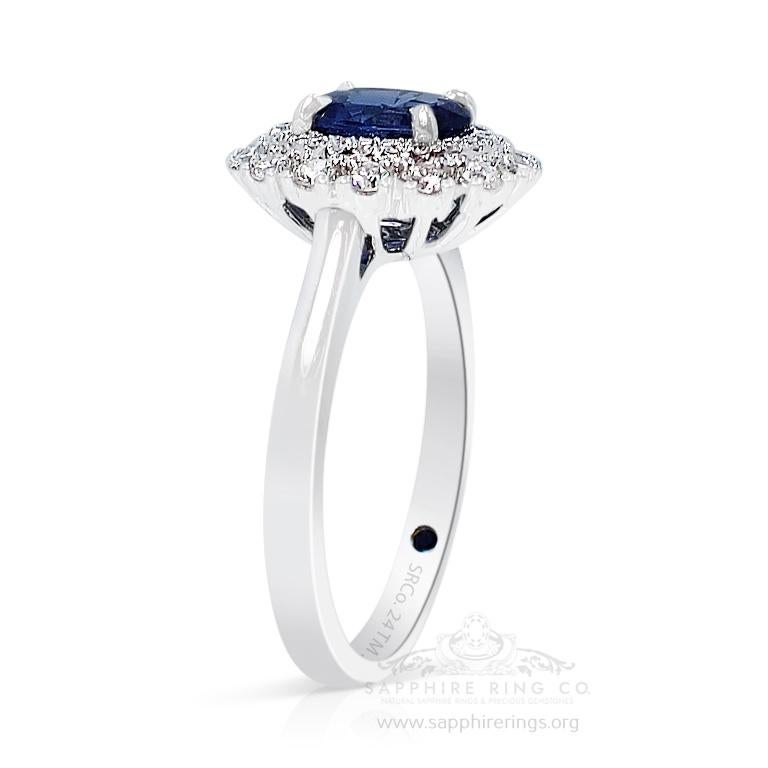 Women's or Men's GIA Certified 1.05 ct Platinum Sapphire Ring, Oval Cut Cornflower Blue For Sale