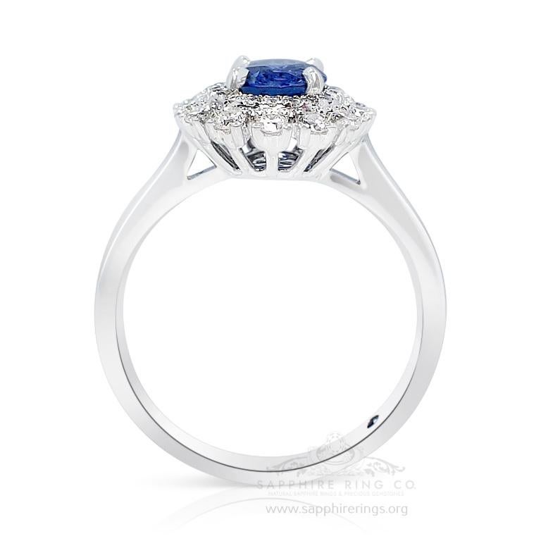 GIA Certified 1.05 ct Platinum Sapphire Ring, Oval Cut Cornflower Blue For Sale 1