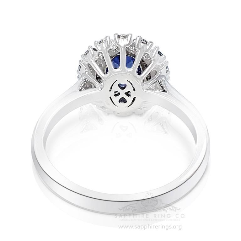 GIA Certified 1.05 ct Platinum Sapphire Ring, Oval Cut Cornflower Blue For Sale 2