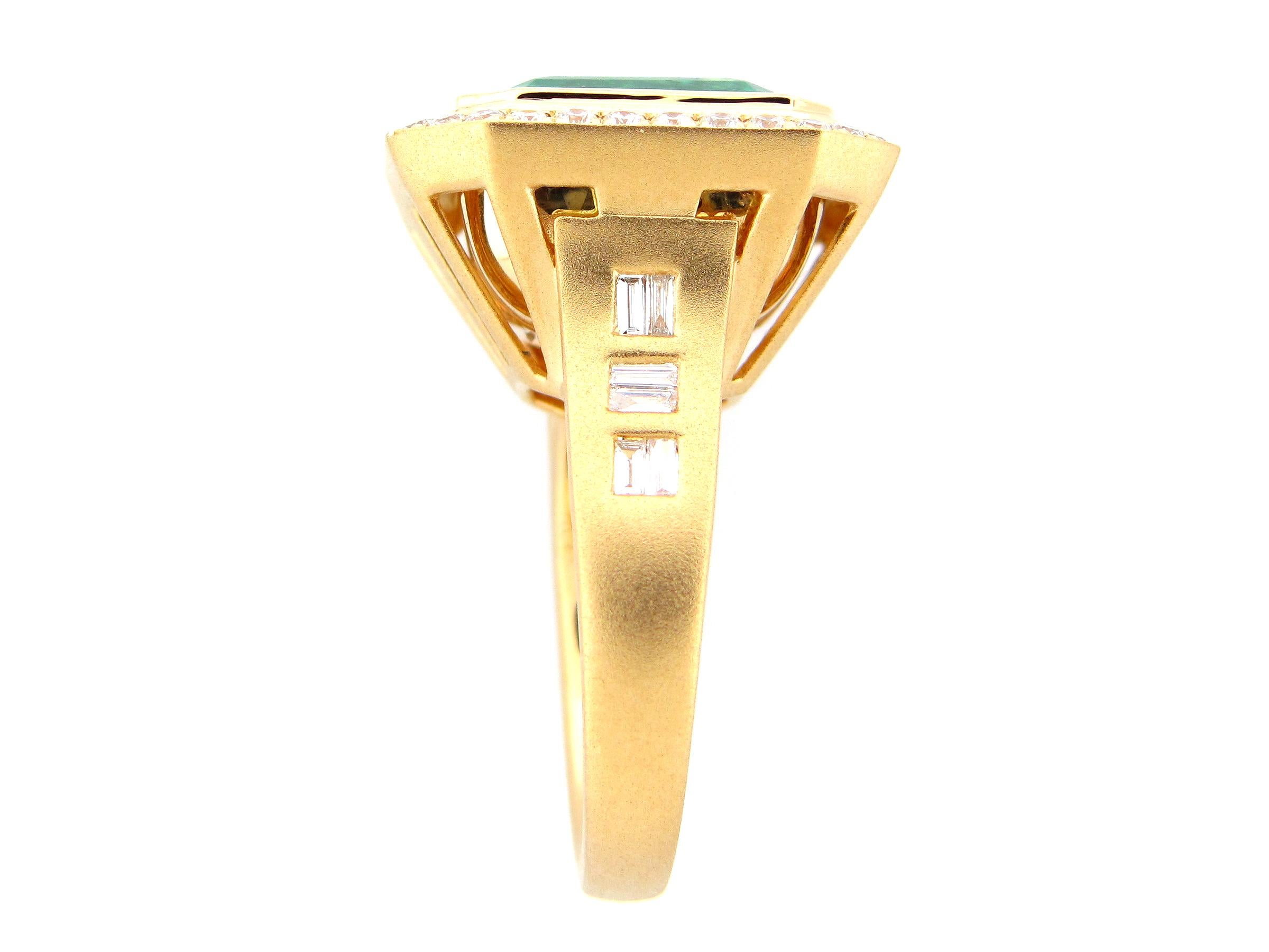 GIA Certified 10.51 Carat Colombian Emerald and Diamond Cocktail Ring For Sale 2