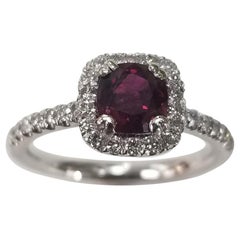 Bague halo de rubis taille coussin en or 14 carats et diamants avec rubis ovale de 1,06 carat certifié par le GIA