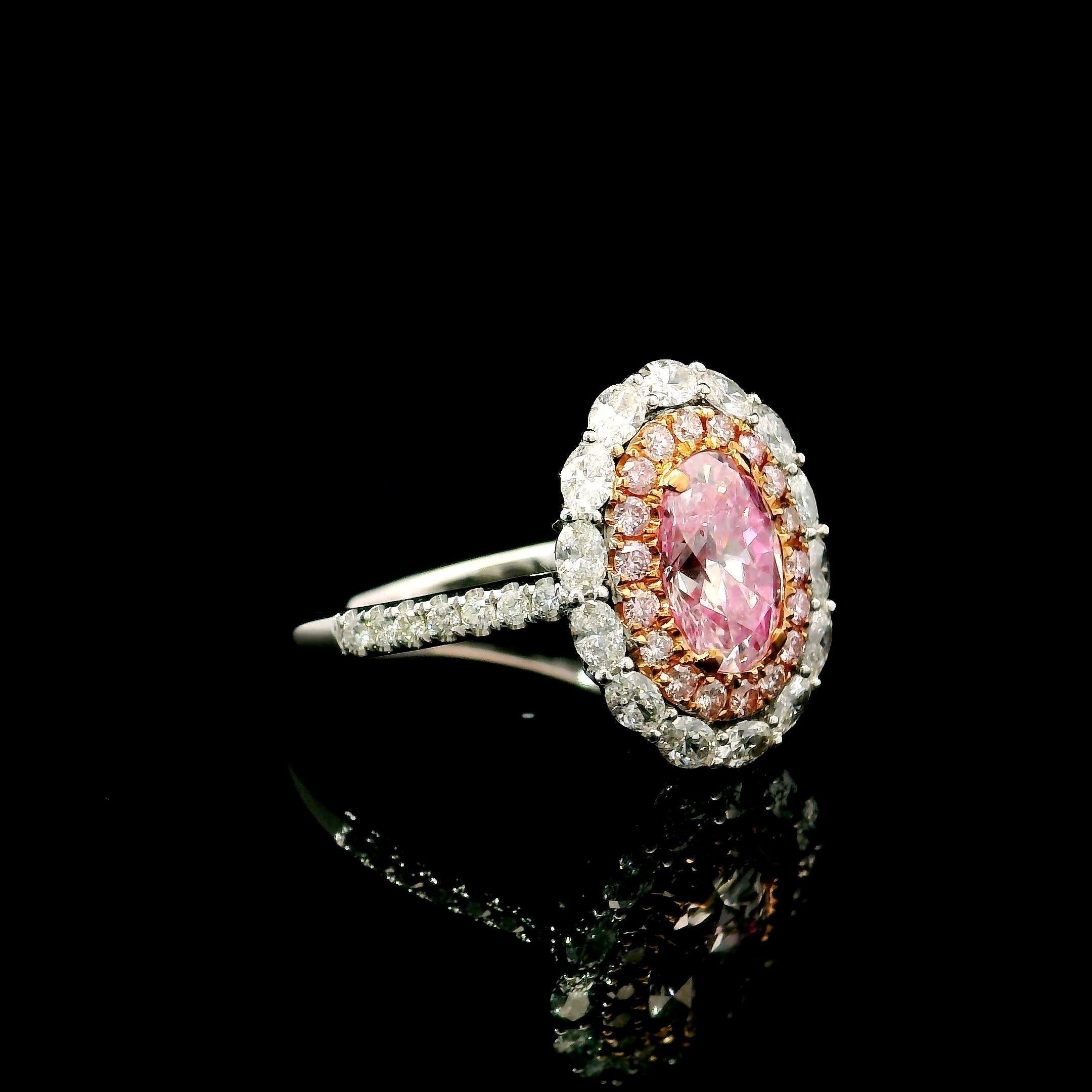 Taglio ovale Anello con diamante certificato GIA da 1,06 carati di colore rosa tenue con purezza I2 in vendita