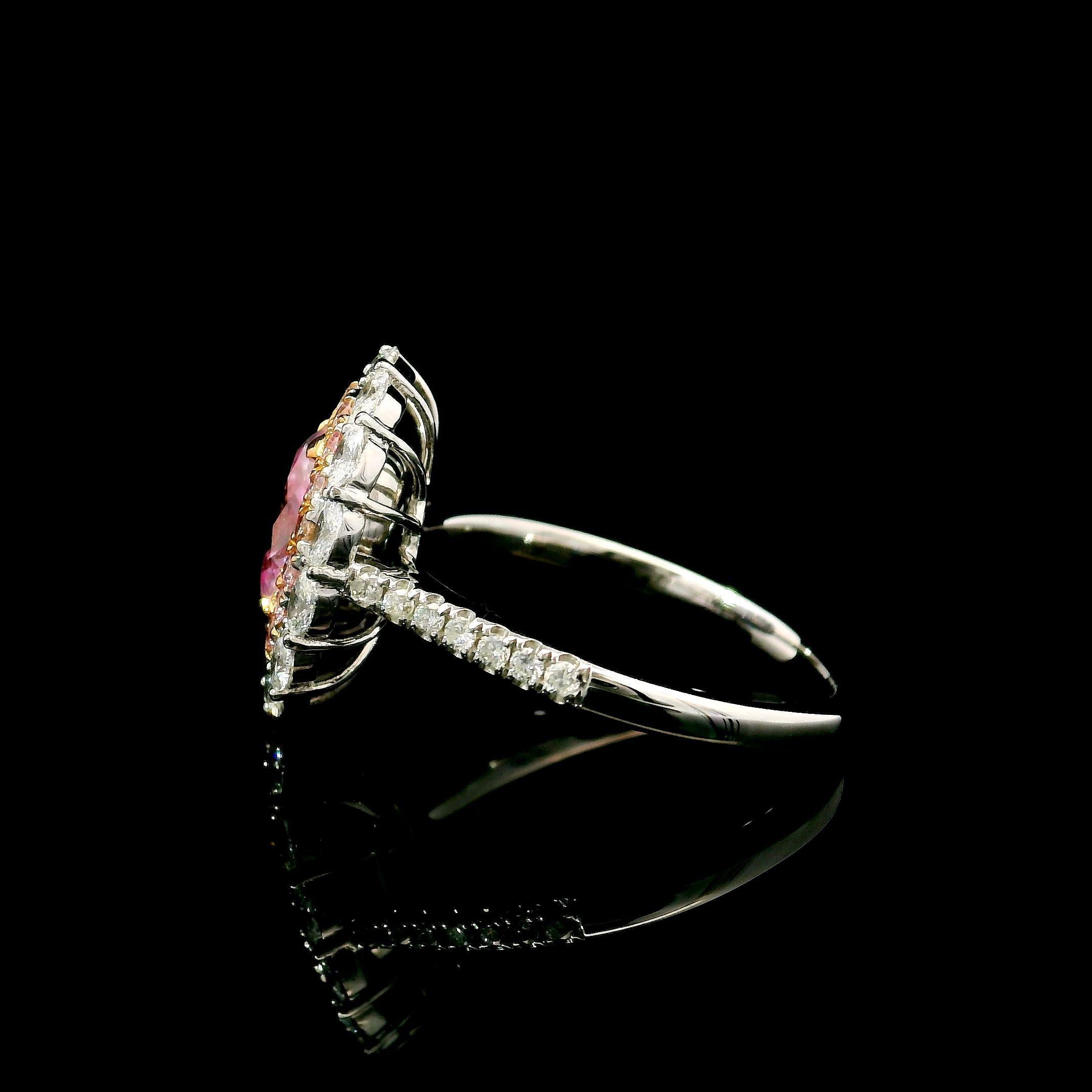 Anello con diamante certificato GIA da 1,06 carati di colore rosa tenue con purezza I2 in vendita 1