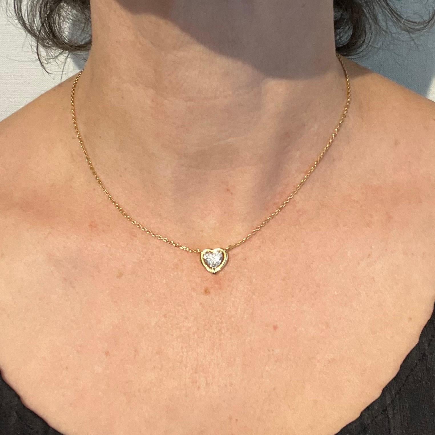 GIA Certified 1.06 Carat Heart-Shape Diamond 18 Karat Yellow Gold Necklace For Sale 1