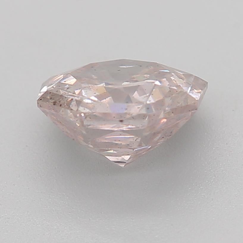 Diamant rose clair de 1,06 carat de pureté SI2 certifié par le GIA Neuf - En vente à บางรัก, TH