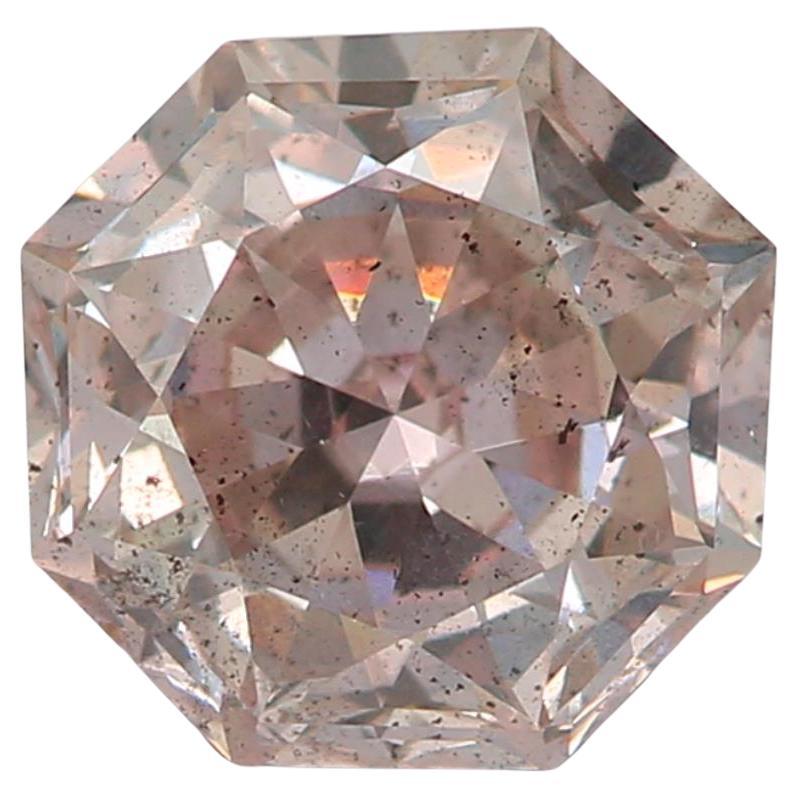 Diamante certificado por el GIA de 1,06 quilates de color rosa claro y claridad SI2