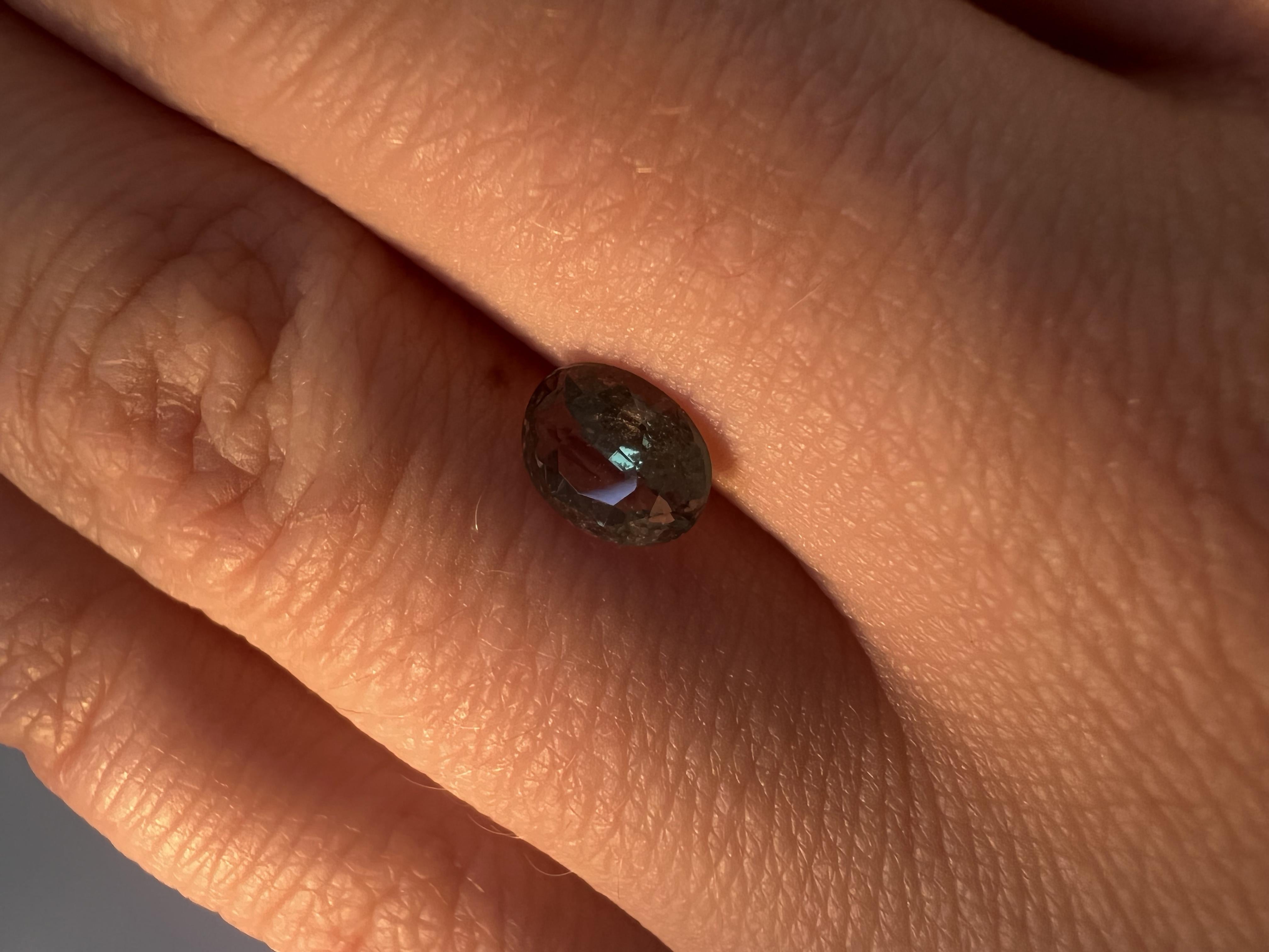 Women's or Men's Natural Color Change Alexandrite Stone 1.06 carats with GIA Report / JupiterGem For Sale