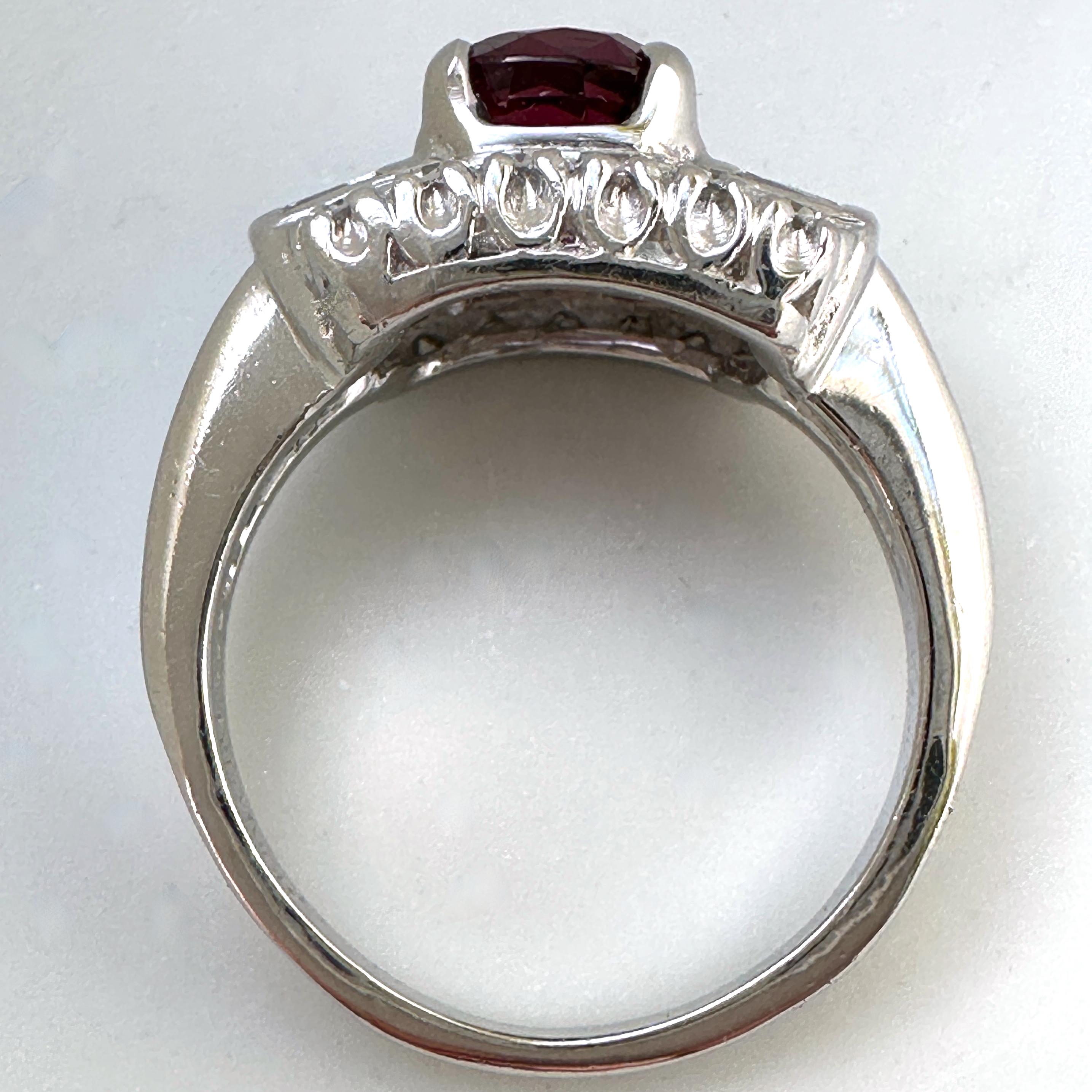 GIA-Certified 1.06 Carat Ruby in Deco-Era Platinum Ring with 0.7 Carats Diamonds For Sale 4