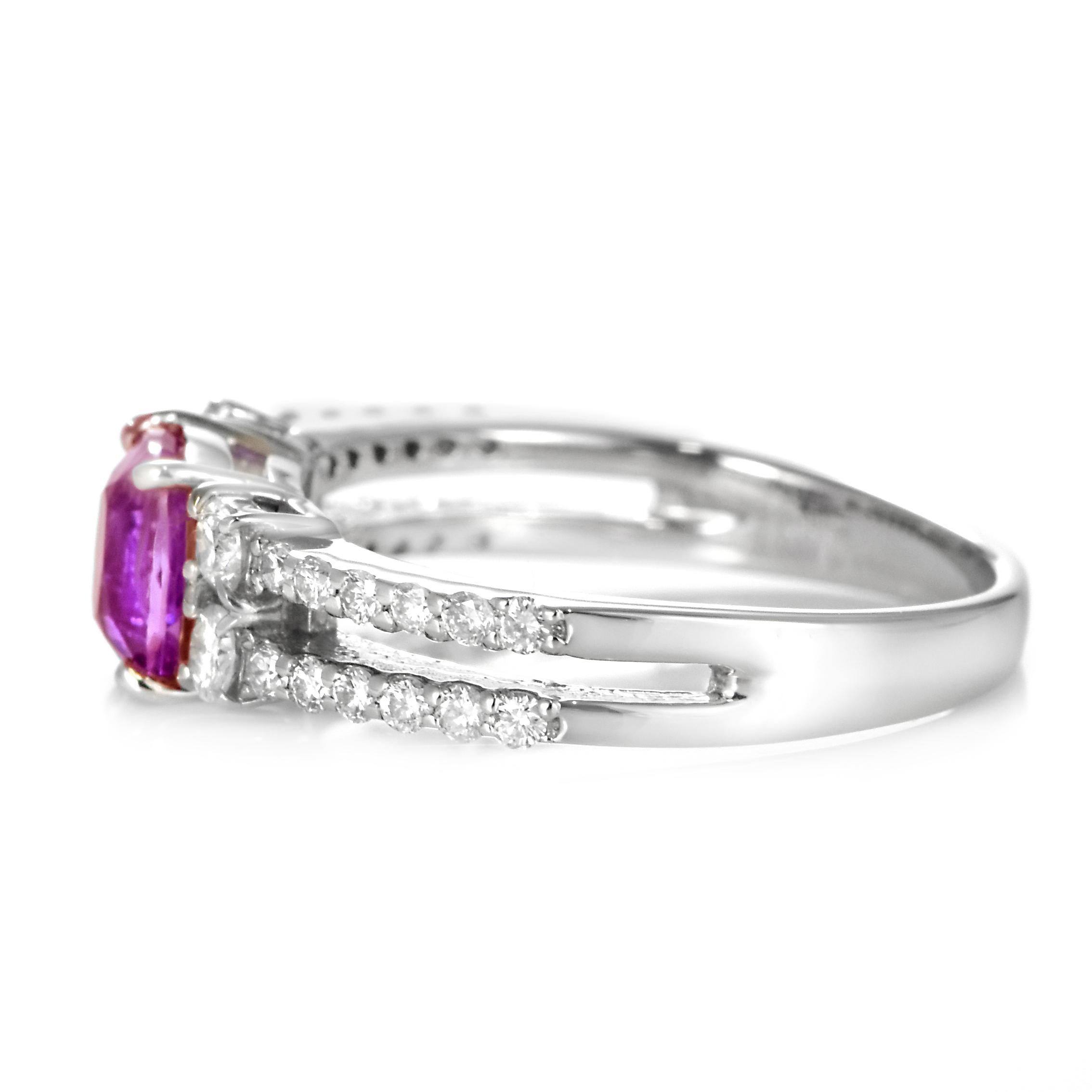 GIA Certified 1.06 Carat Unheated Pink Sapphire & Diamond Ring Made in Platinum For Sale 1