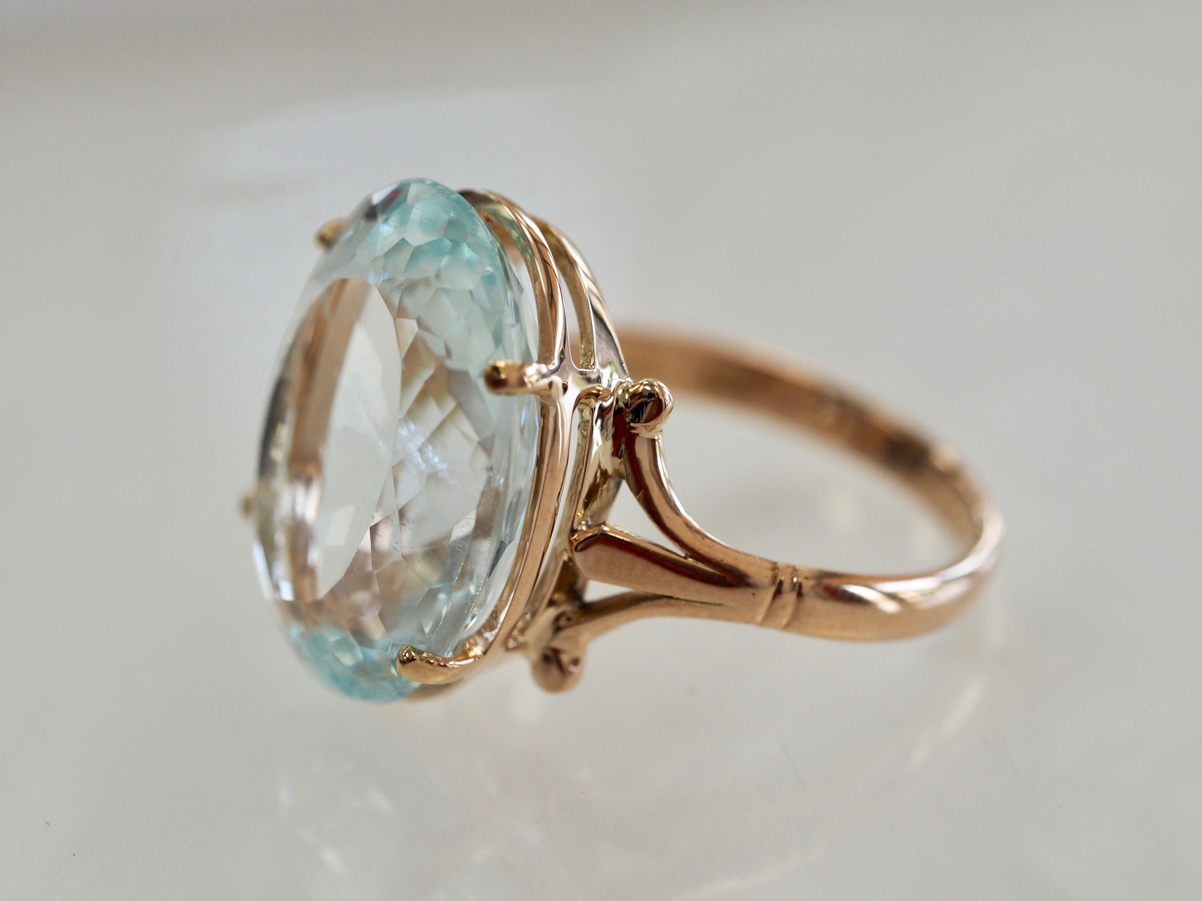 GIA Certified 10.60 Carat Aquamarine Yellow Gold Vintage Ring For Sale ...