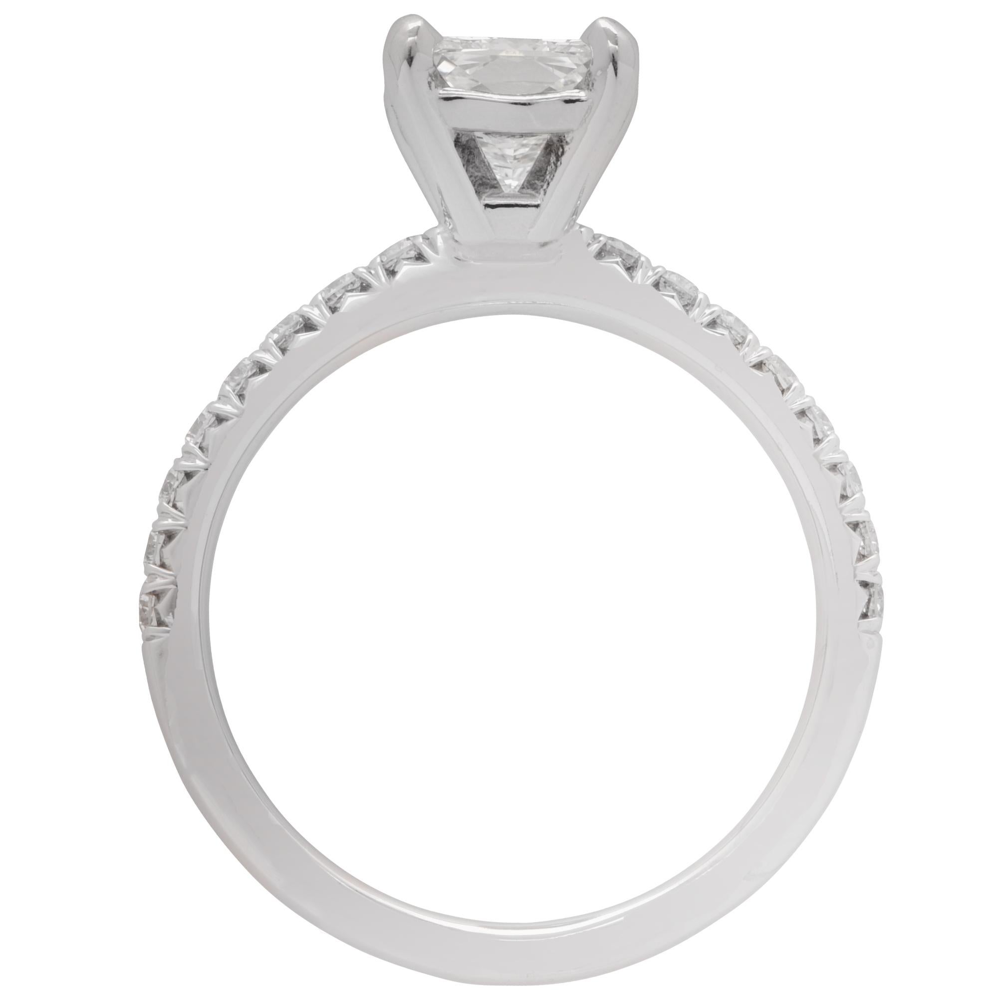 Contemporary GIA Certified 1.07 Carat Diamond Engagement Ring