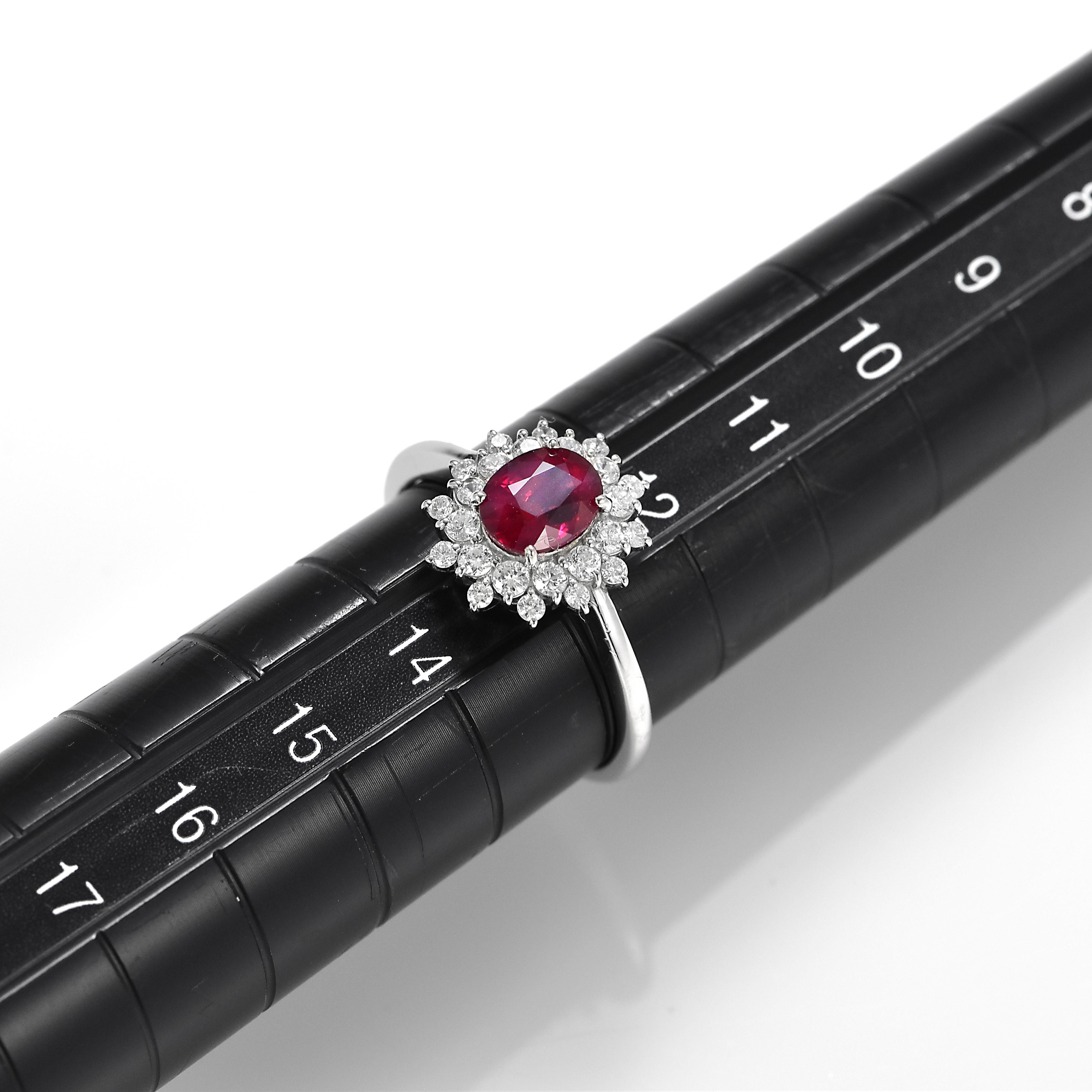 GIA Certified 1.07 Carat Pigeon's Blood Red Burmese Ruby Ring Made in Platinum For Sale 2