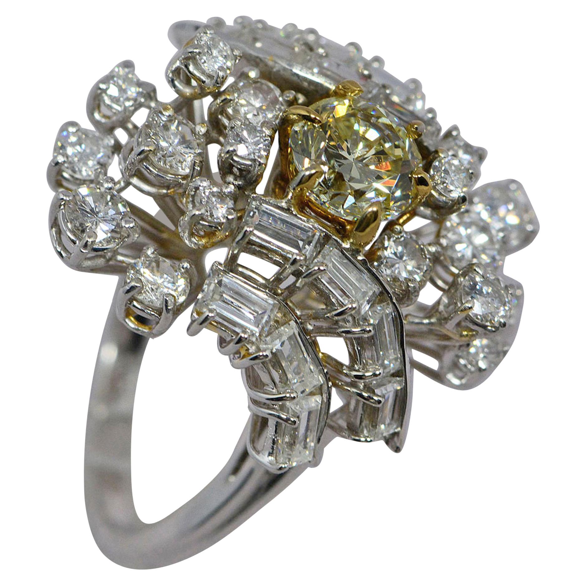 GIA Certified 1.08 Carat Light Yellow Diamond Ring 18 Karat Gold 3 Carats Total For Sale