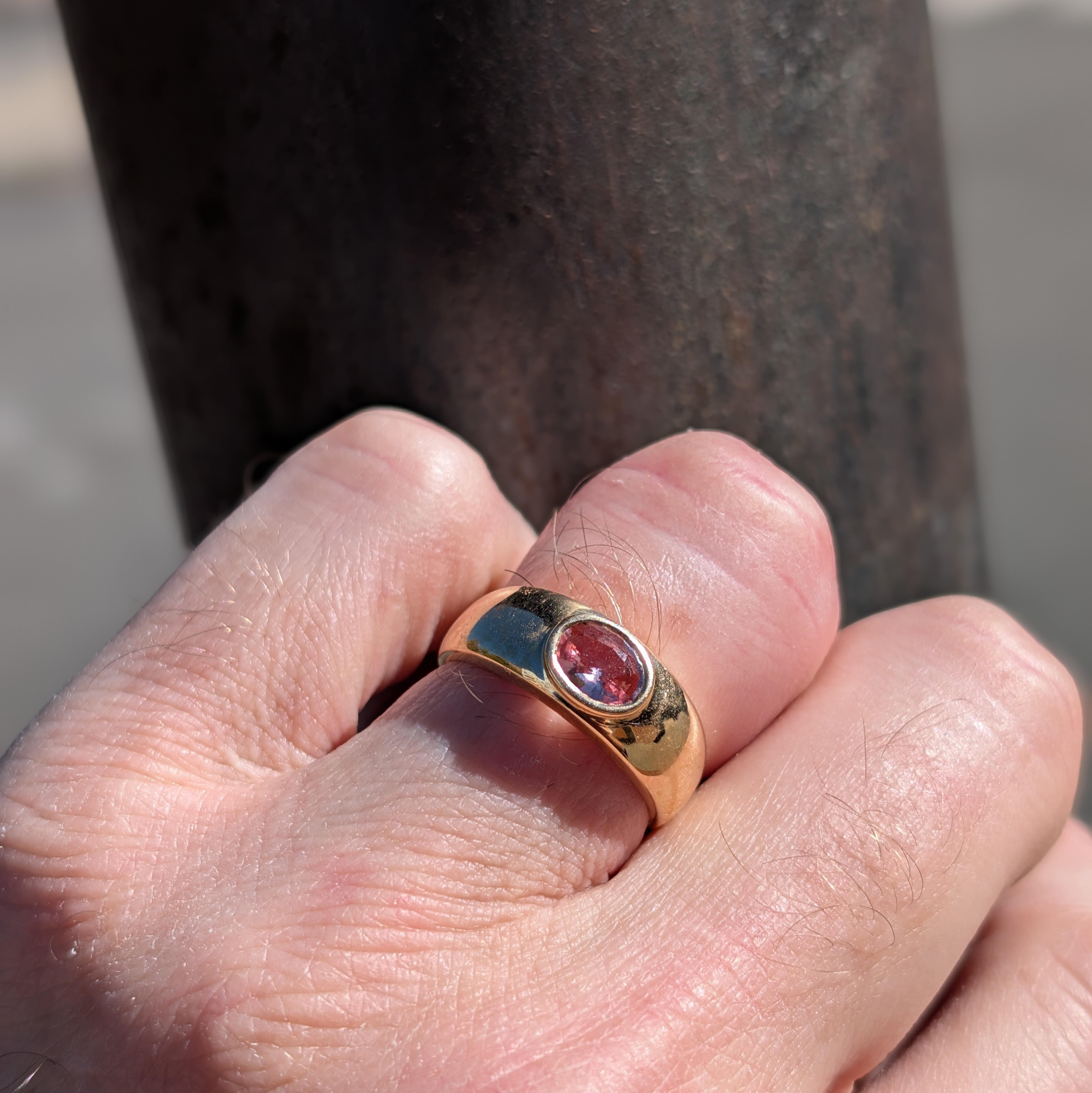 Anello con zaffiro Padparadscha certificato GIA da 1,08 carati in oro giallo 18 carati - raro in vendita 6