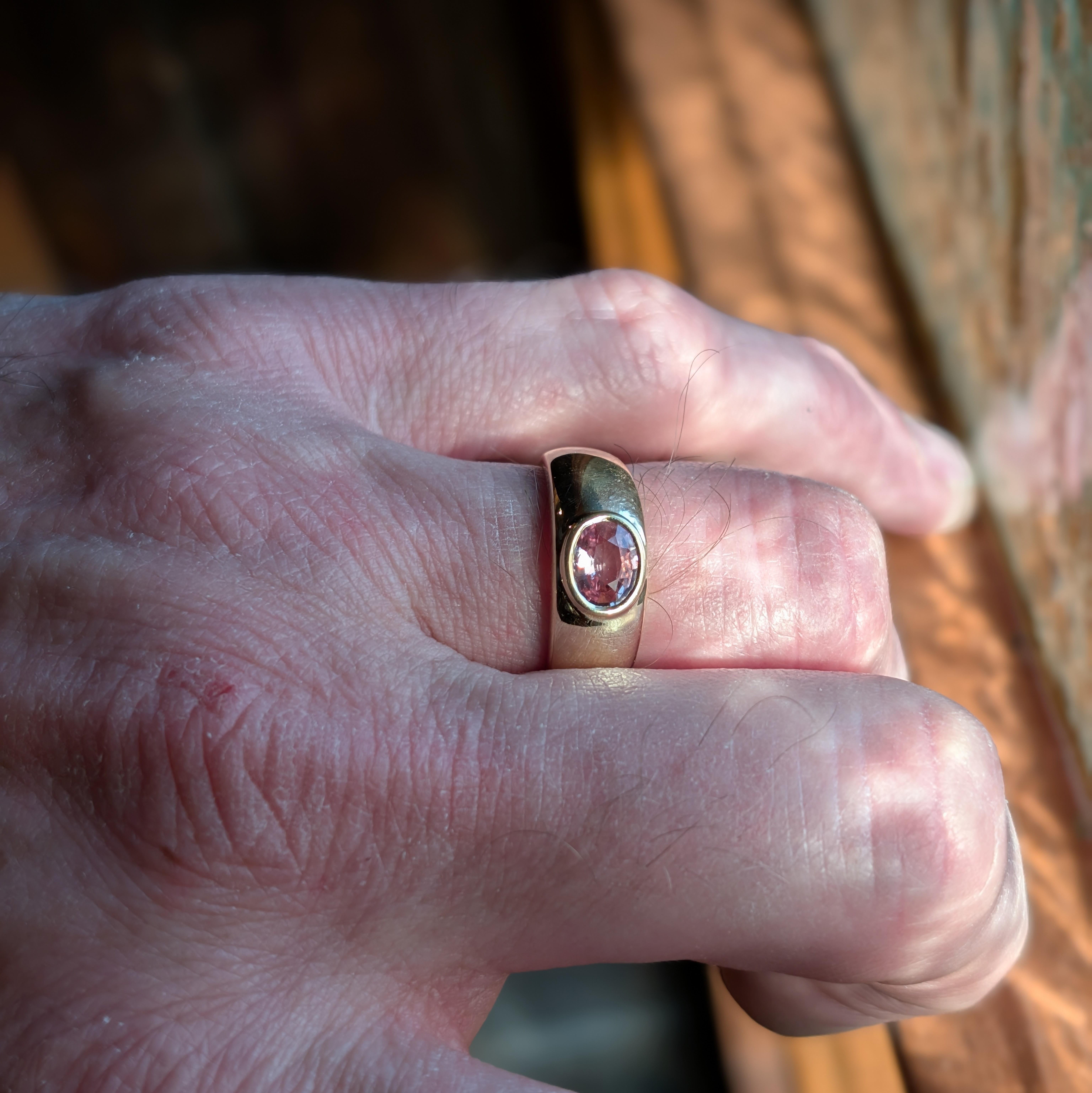 Anello con zaffiro Padparadscha certificato GIA da 1,08 carati in oro giallo 18 carati - raro in vendita 7