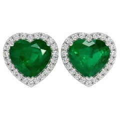 Anello aureolato con diamante smeraldo a forma di cuore da 10,81 carati certificato GIA