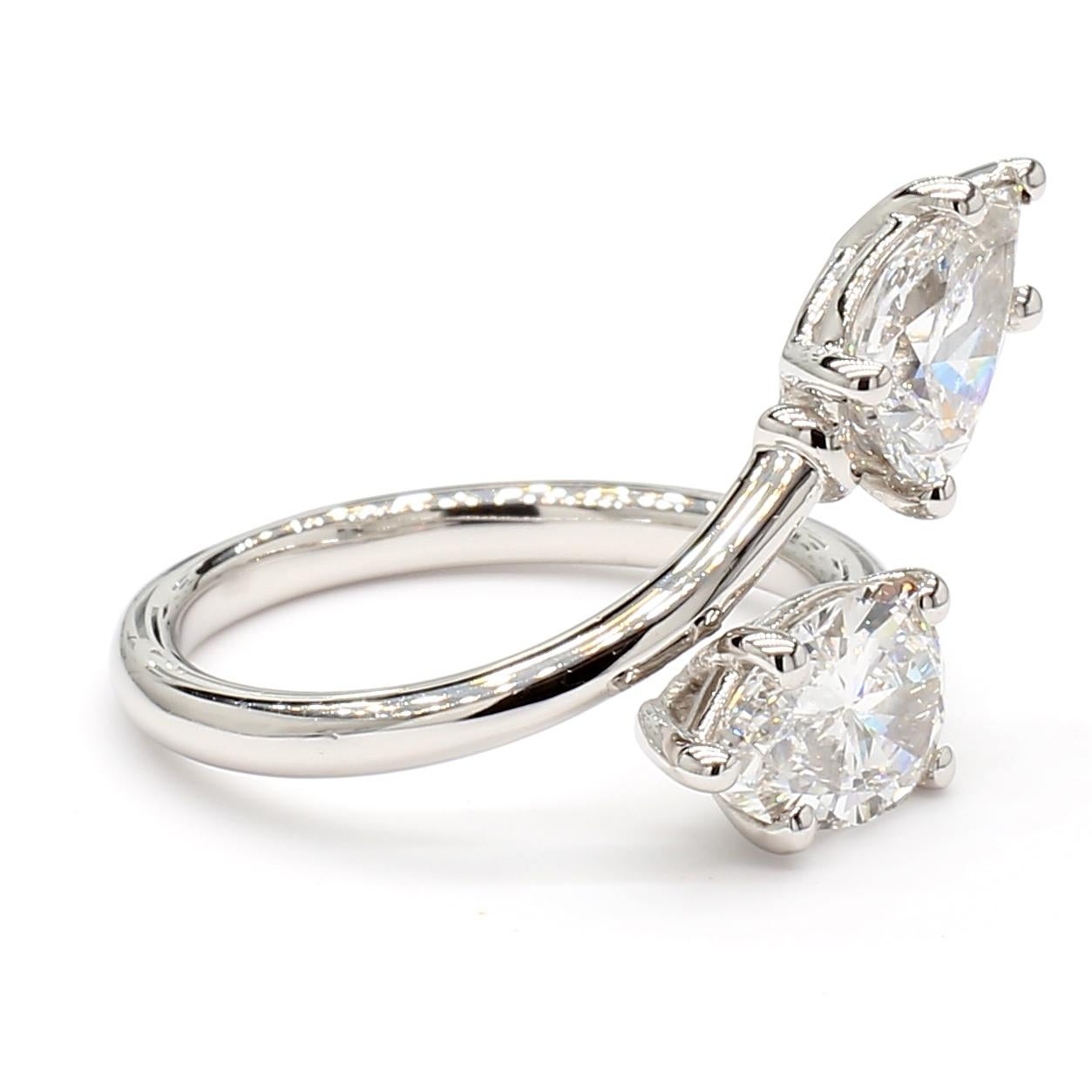 GIA Certified 1.09 and 1.12 Carat DVS1 and EVS2 Cross Over Diamond Ring For Sale 3