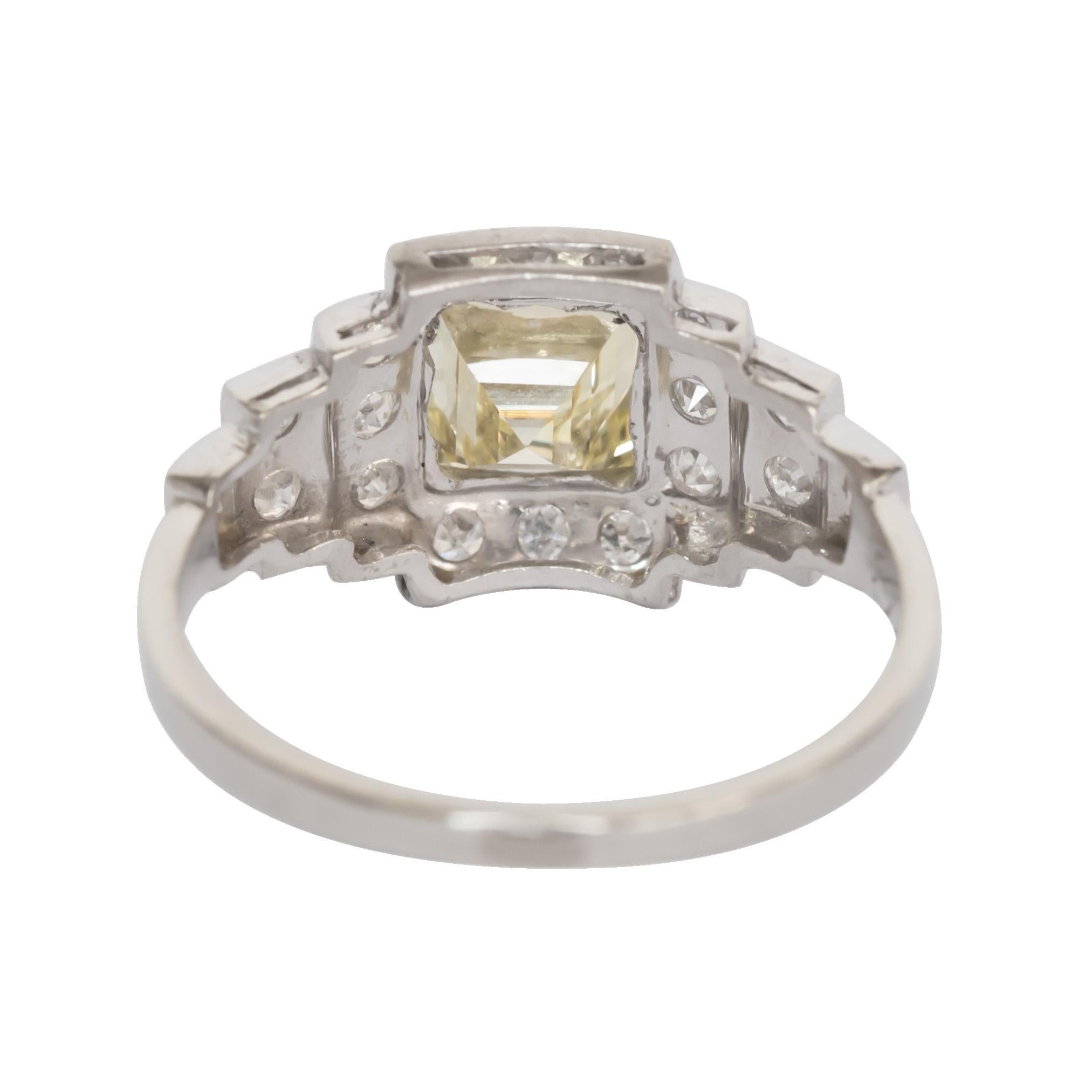 Art Deco GIA Certified 1.09 Carat Diamond Engagement Ring For Sale
