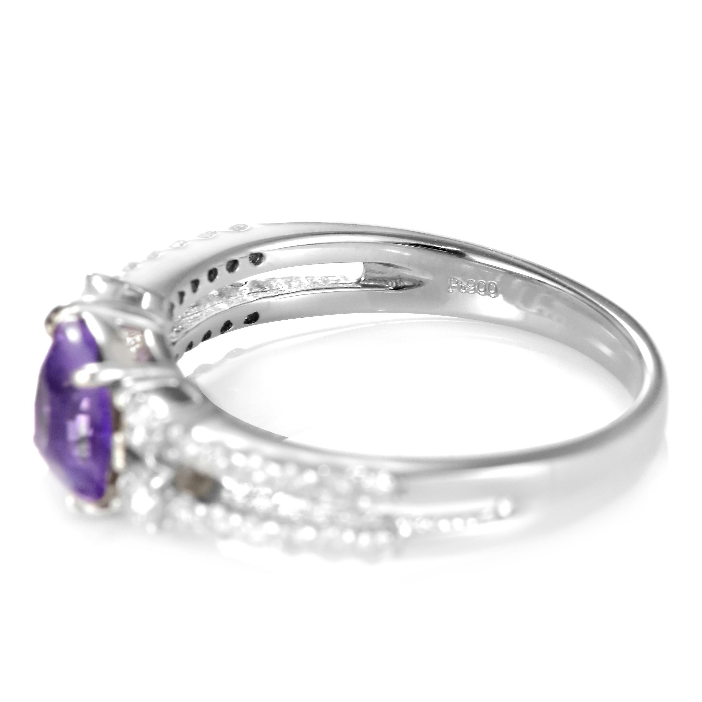 Bague en platine certifiée GIA 1,09 carat saphir violet et diamant en vente 5