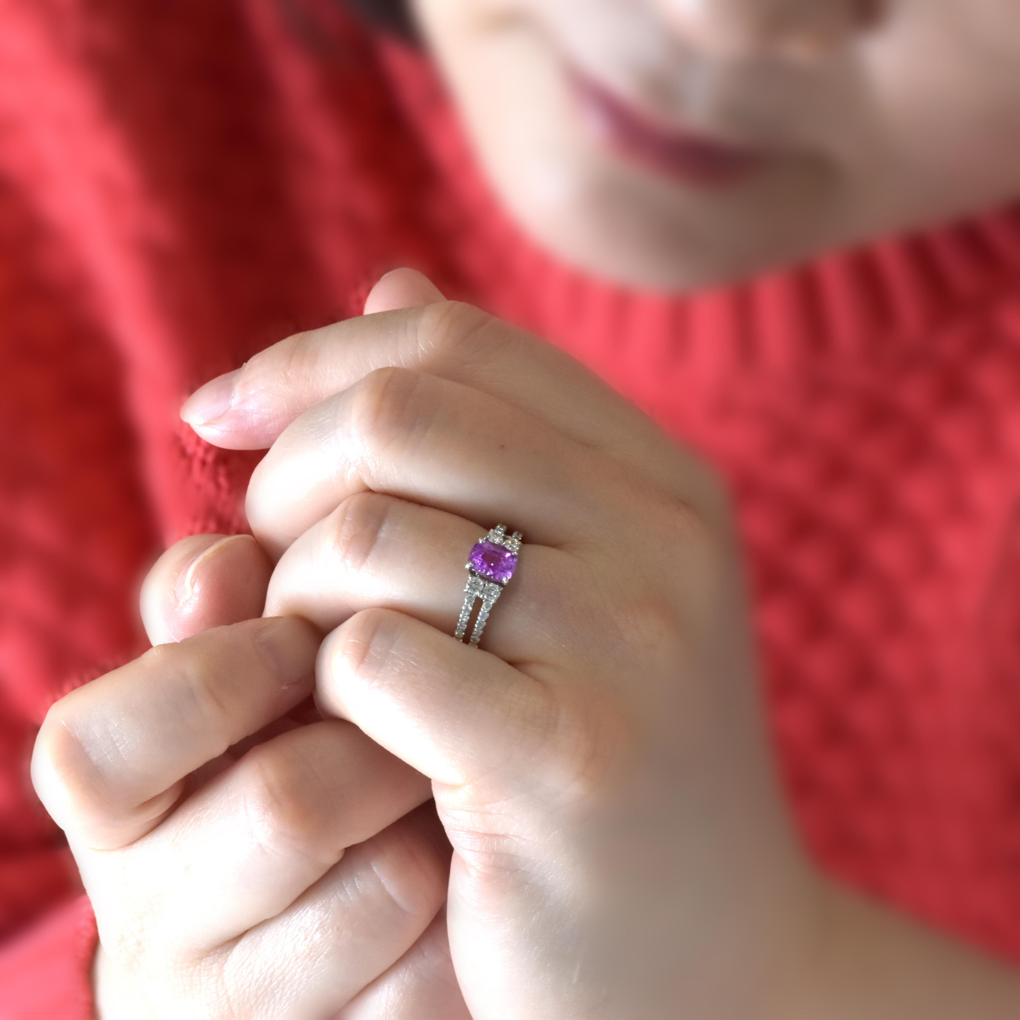 Bague en platine certifiée GIA 1,09 carat saphir violet et diamant en vente 9