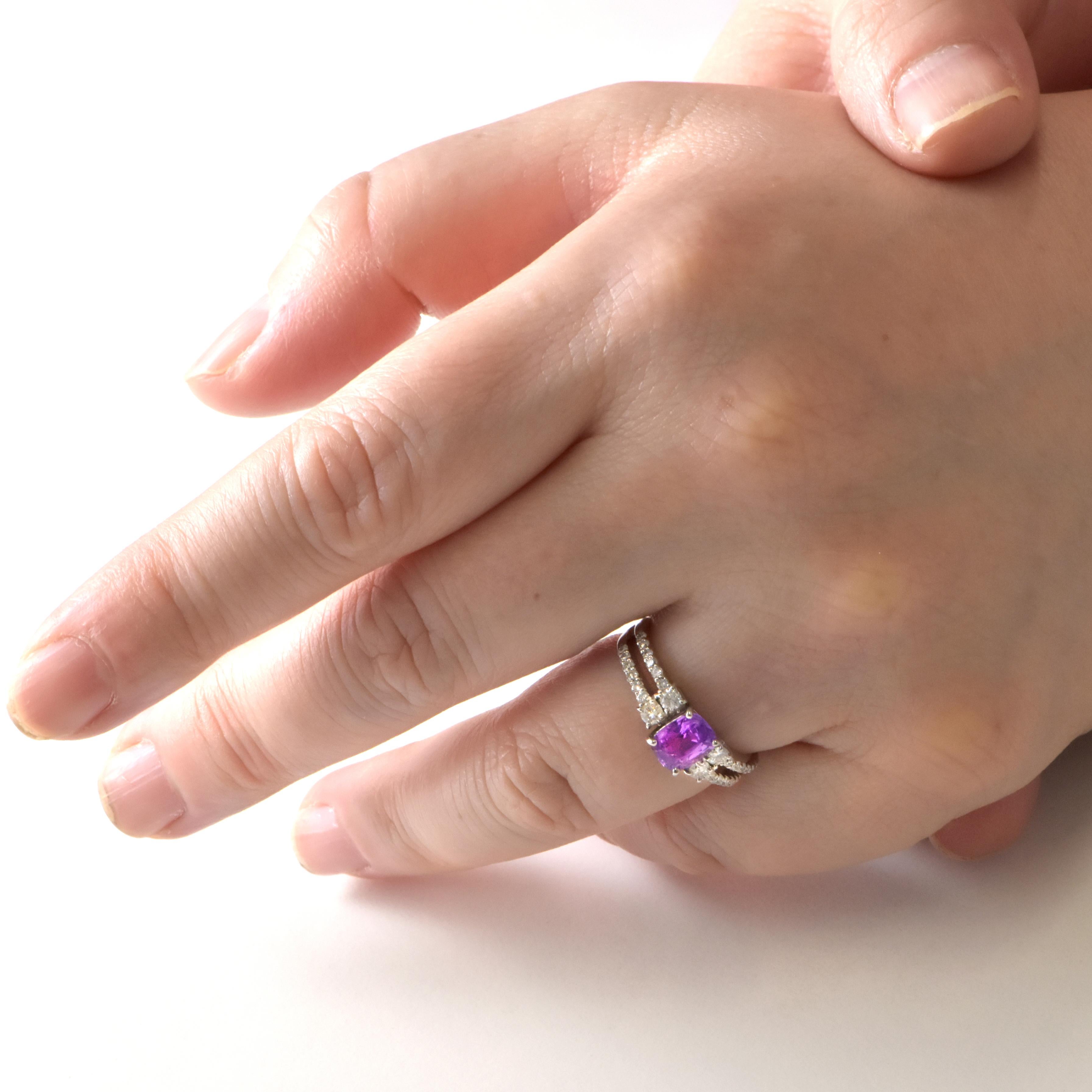 Bague en platine certifiée GIA 1,09 carat saphir violet et diamant en vente 10