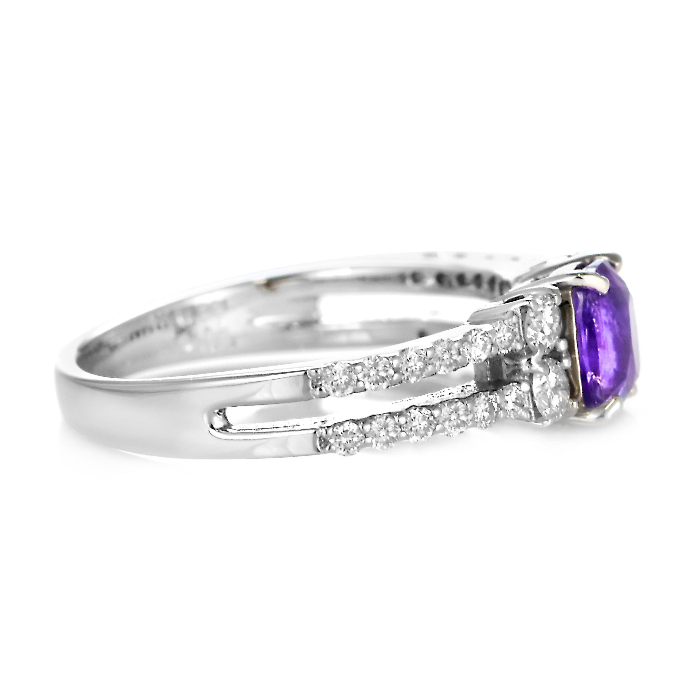 Bague en platine certifiée GIA 1,09 carat saphir violet et diamant en vente 2