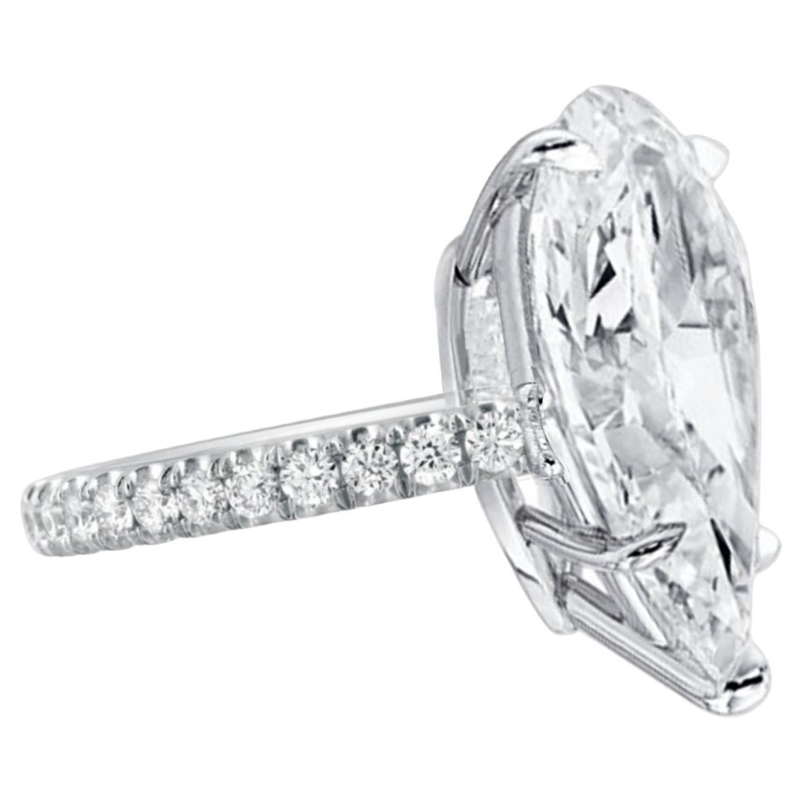 Modern GIA Certified 10.90 Pear Cut Diamond Engagement Ring with pavè For Sale