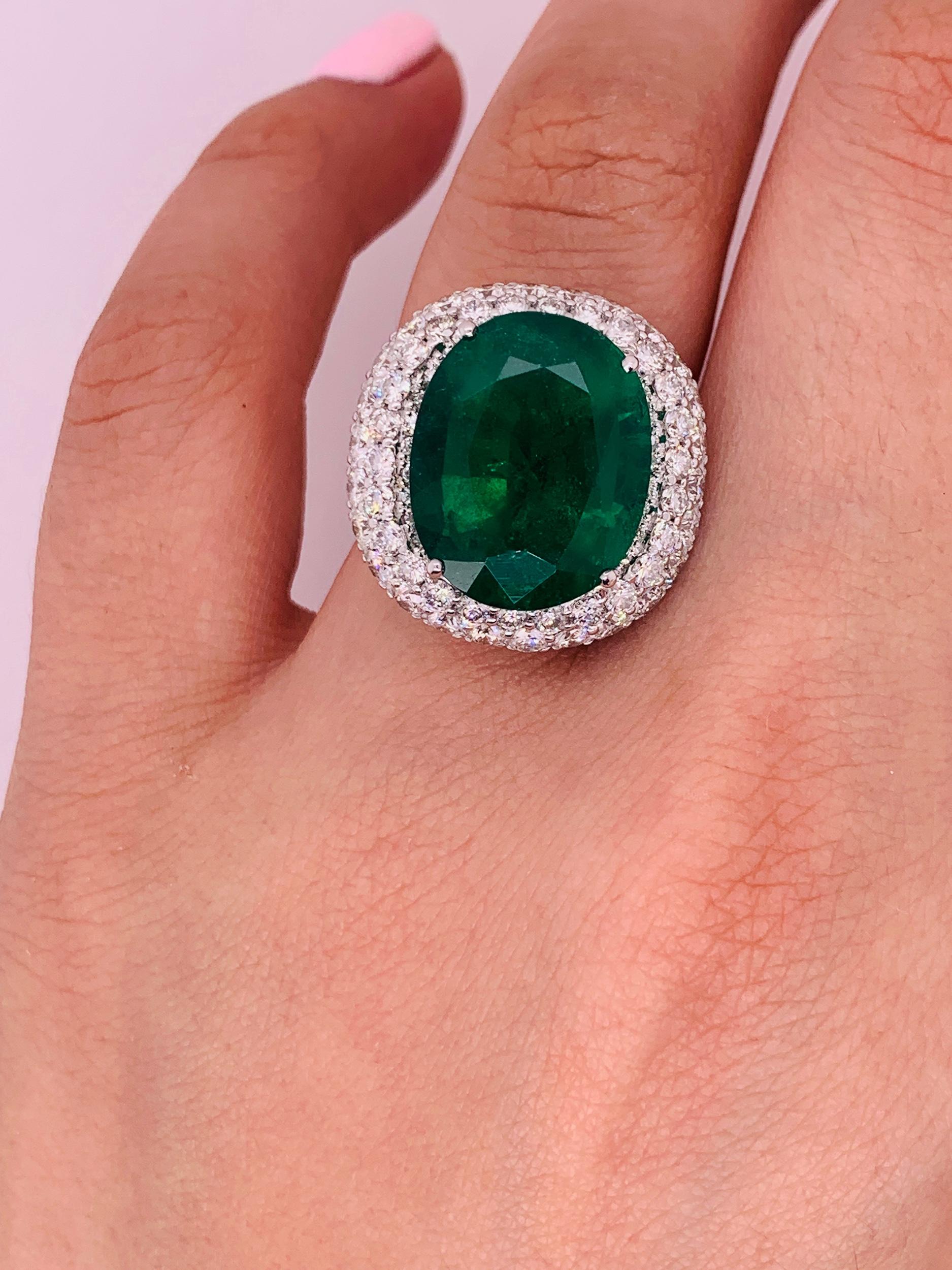 Oval Cut GIA Certified 10.95 Carat Green Emerald Diamond Ring For Sale