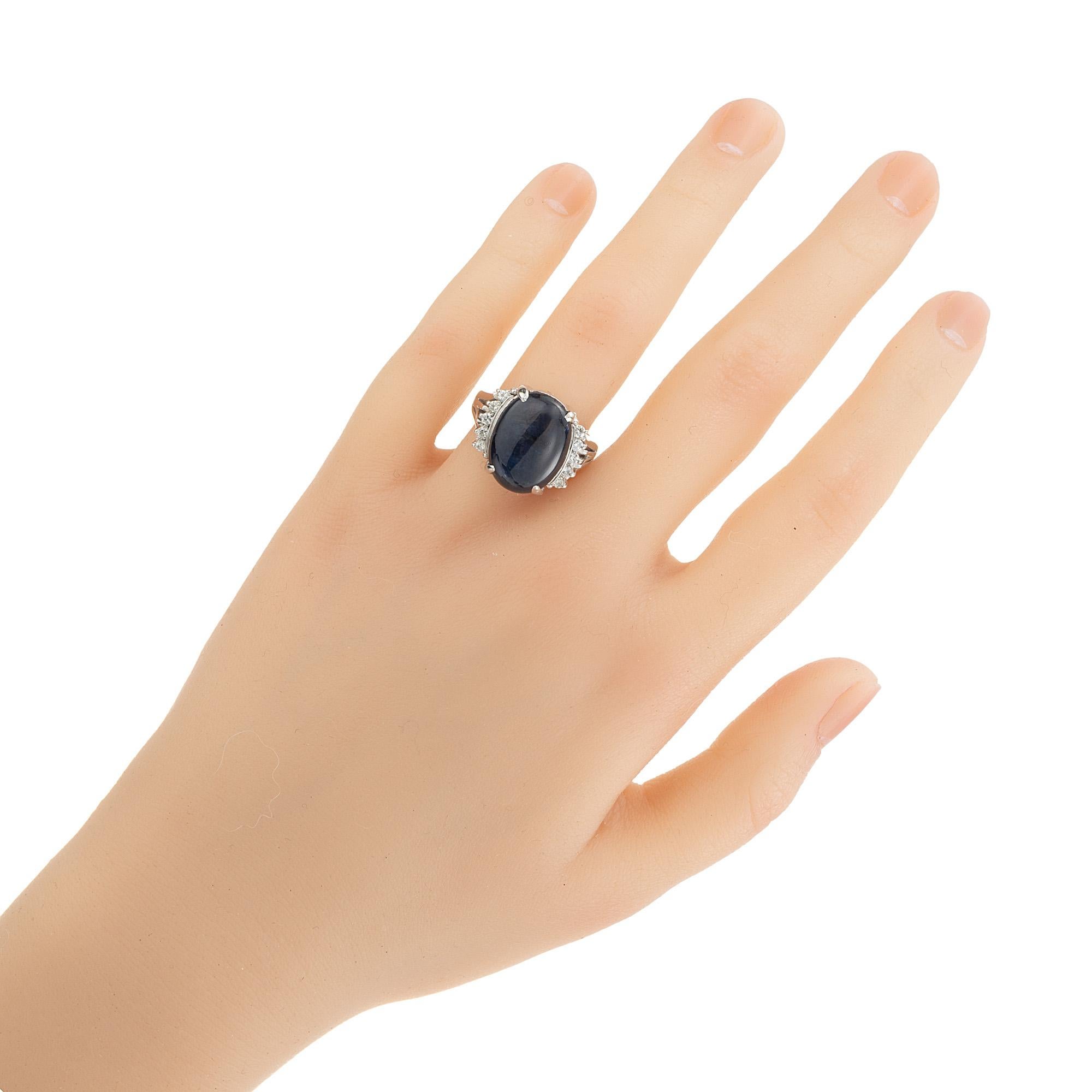 Anello di fidanzamento in platino con zaffiro ovale certificato GIA da 10,99 carati e diamante 3