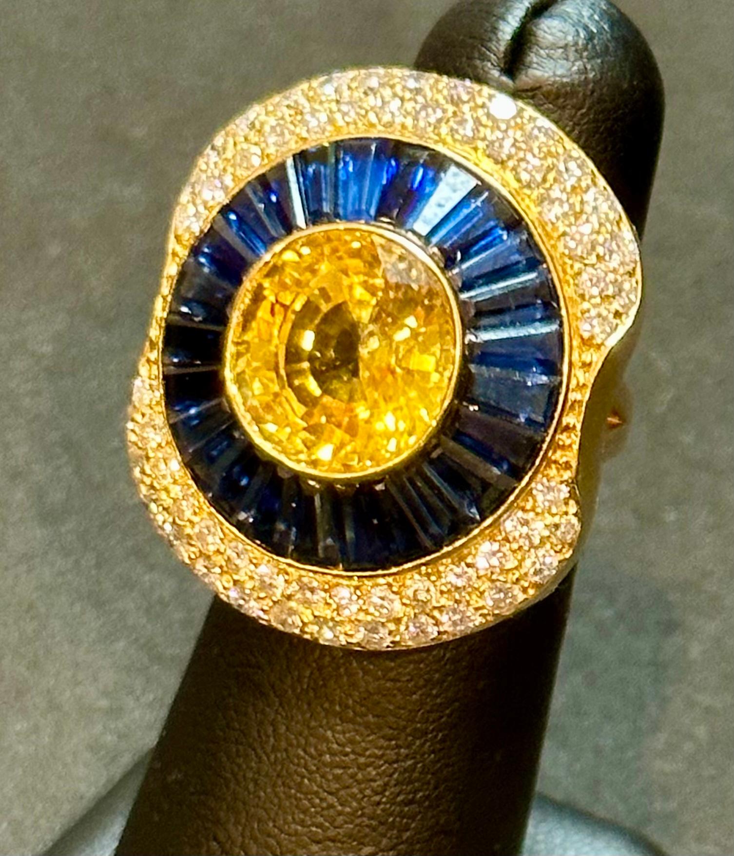 GIA Certified 10Ct Natural Ceylon Yellow Sapphire, Blue Sapphire & Diamond Ring For Sale 6