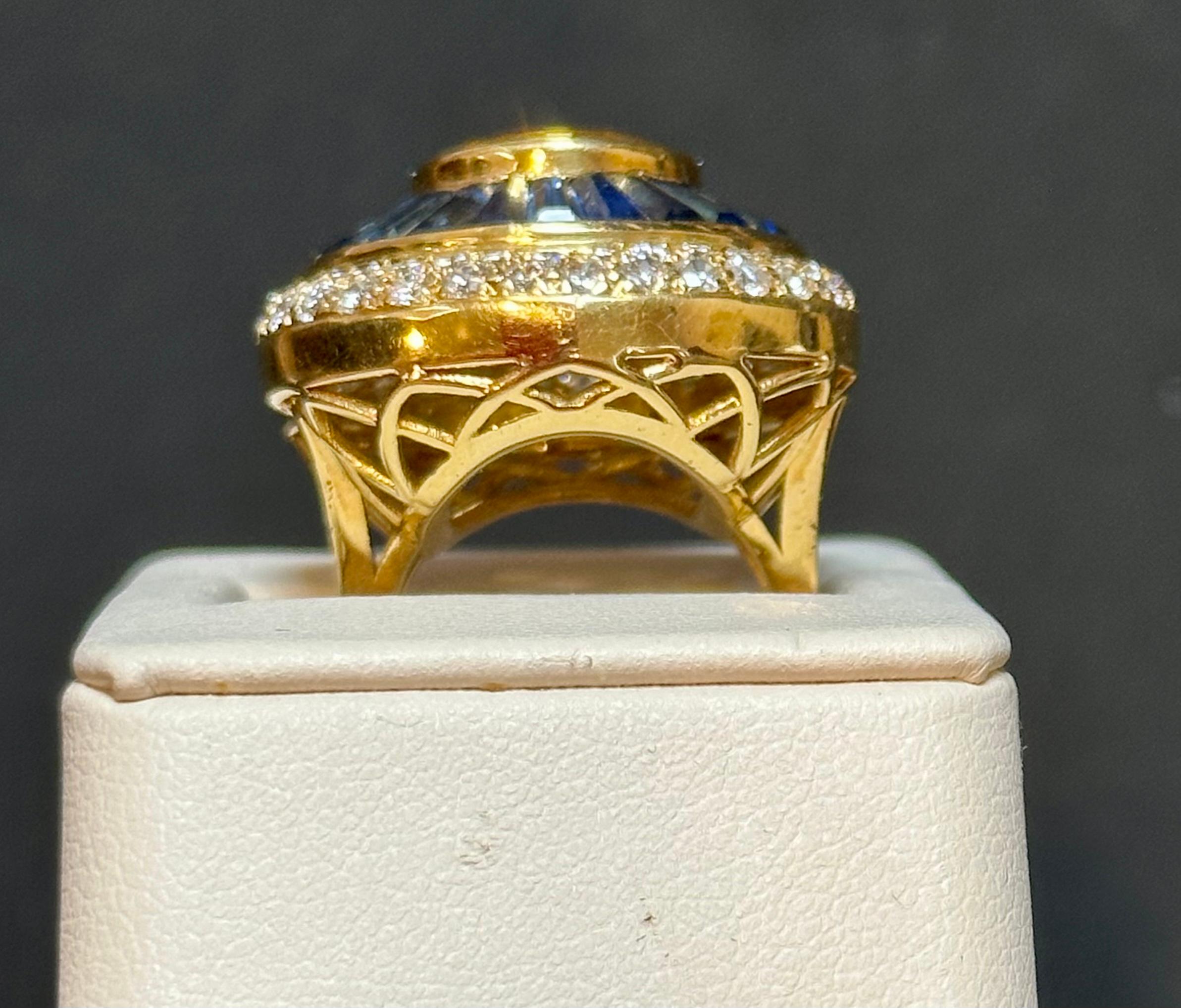 GIA Certified 10Ct Natural Ceylon Yellow Sapphire, Blue Sapphire & Diamond Ring In Excellent Condition For Sale In New York, NY