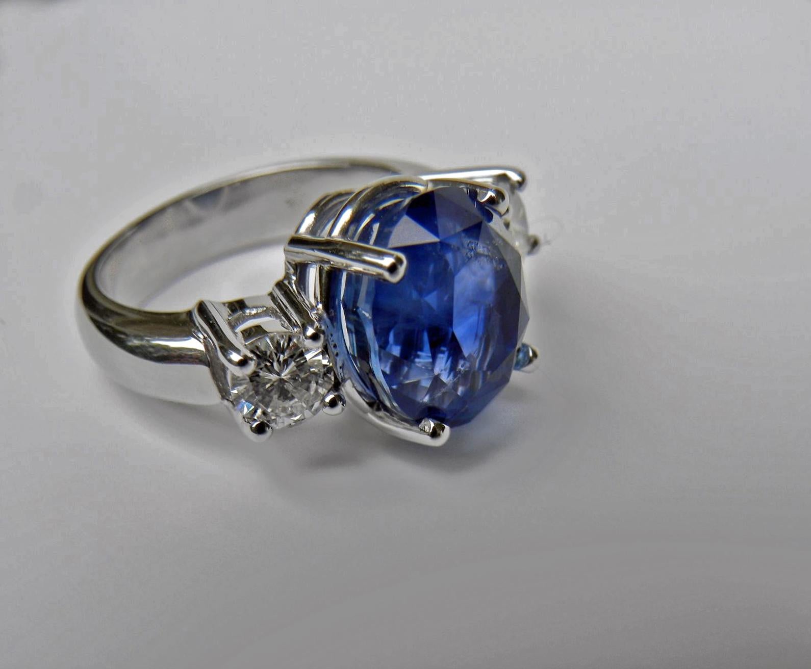 Oval Cut GIA Certified 11.00 Carat Cornflower Blue Unheated Sapphire and Diamond Ring