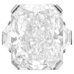 Anello in platino con diamante taglio radiante certificato GIA da 11 carati