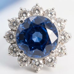 GIA-zertifizierter 11-Karat-Saphir aus Sri Lanka mit Diamanten, Platin-Cluster-Ring