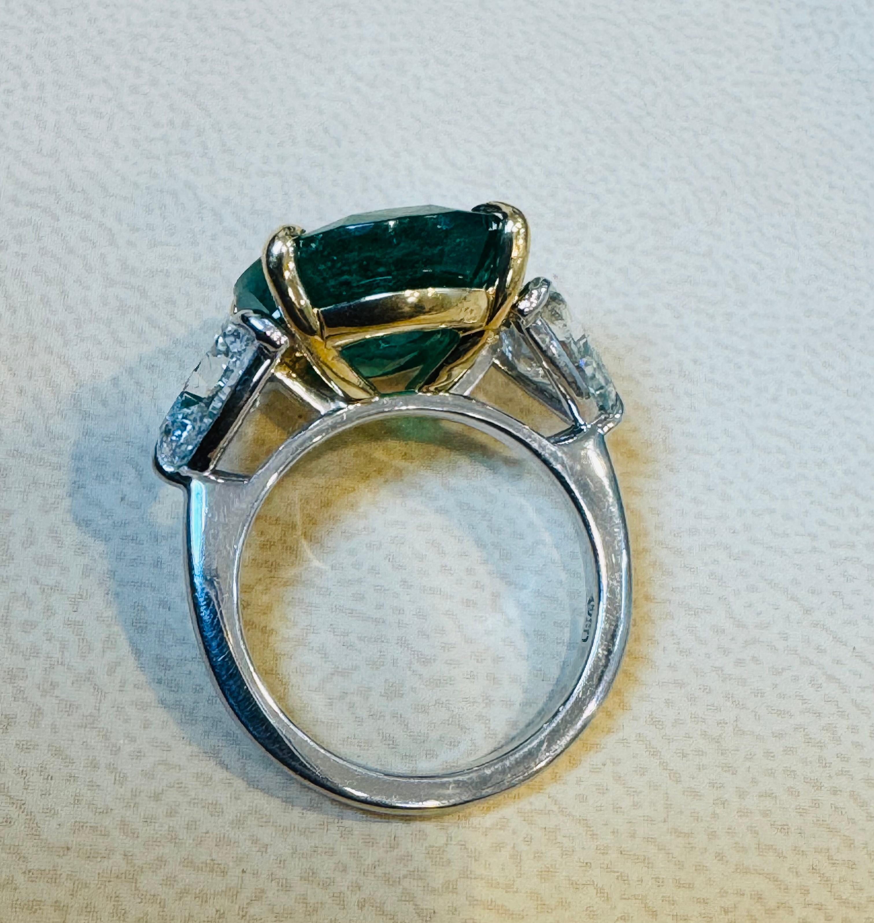 GIA Certified 11 Ct Fine Zambian Emerald & 1.52 Ct Each Trillion Diamond Ring Pt For Sale 8