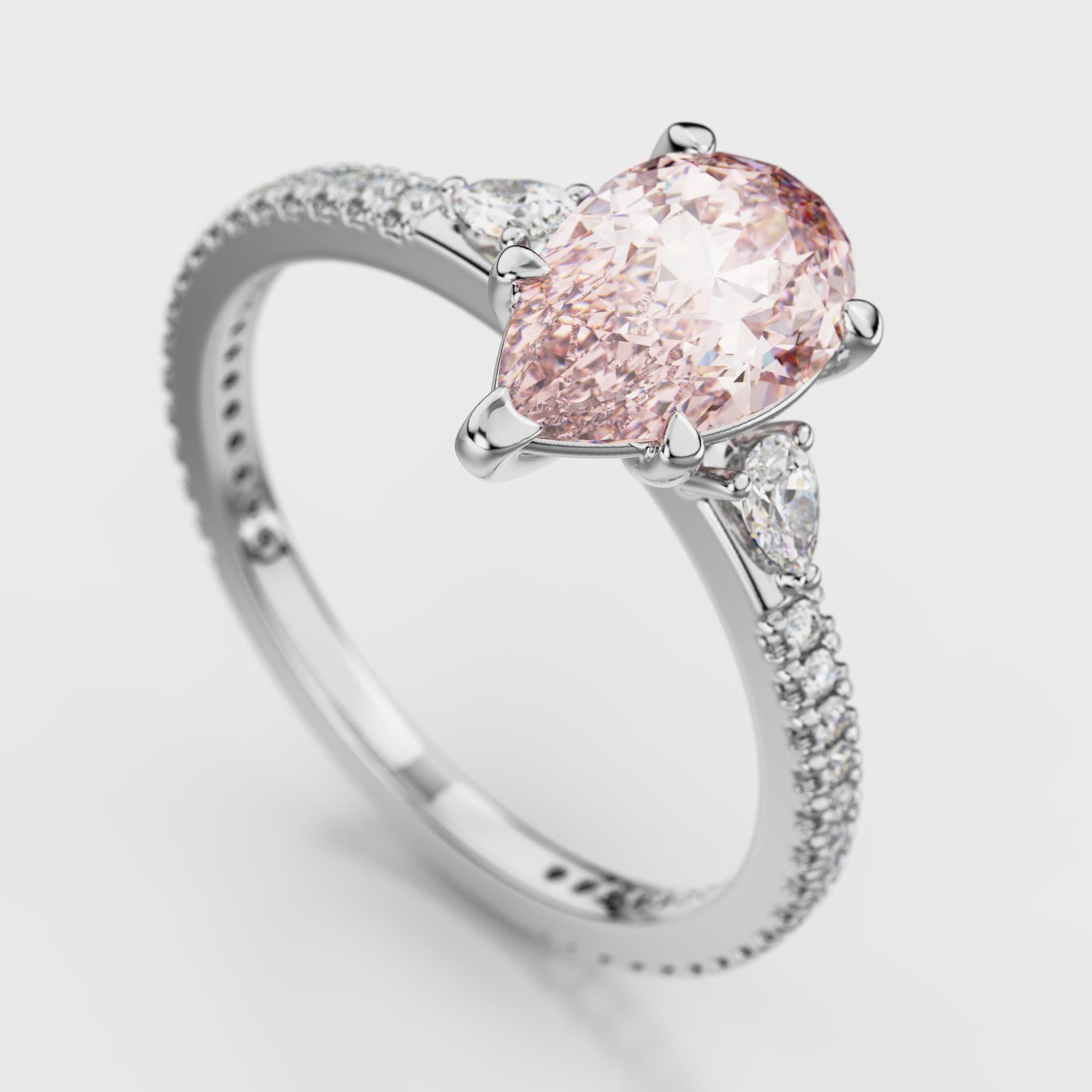 Anello a tre pietre con diamante rosa chiaro Fancy da 1,10 carati certificato GIA In condizioni buone in vendita a Miami, FL
