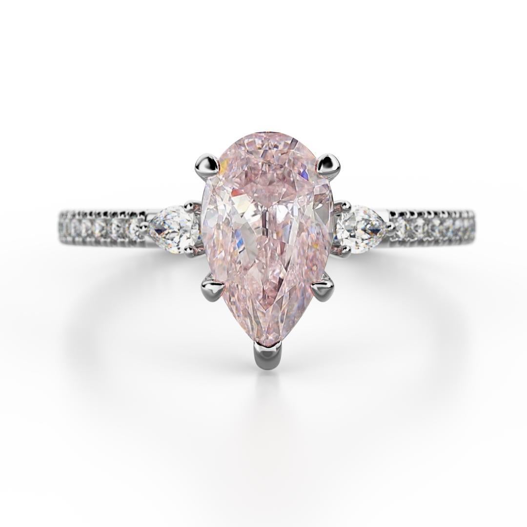Donna Anello a tre pietre con diamante rosa chiaro Fancy da 1,10 carati certificato GIA in vendita